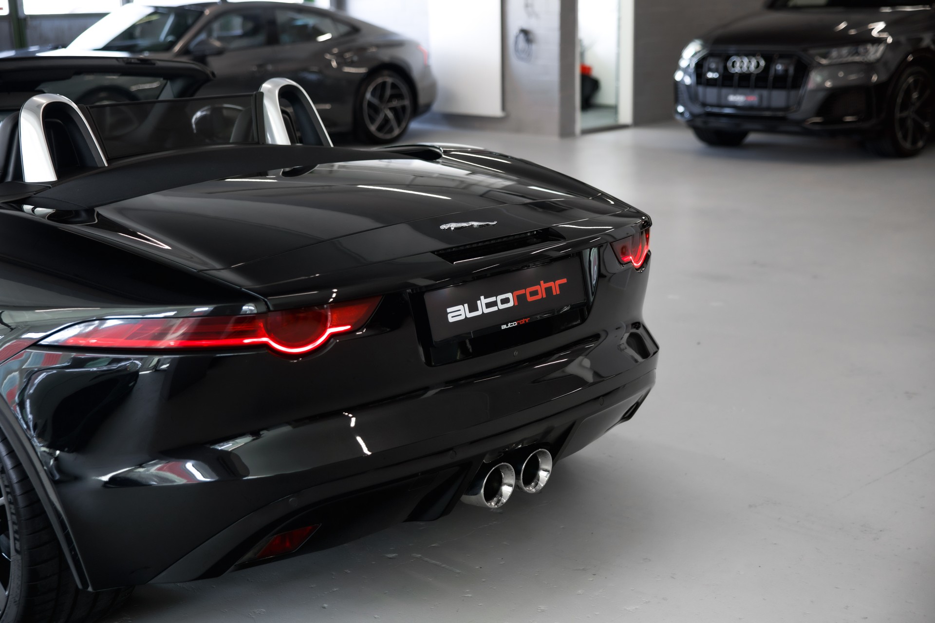 JAGUAR F-Type Convertible V6 S/C AWD-image-16