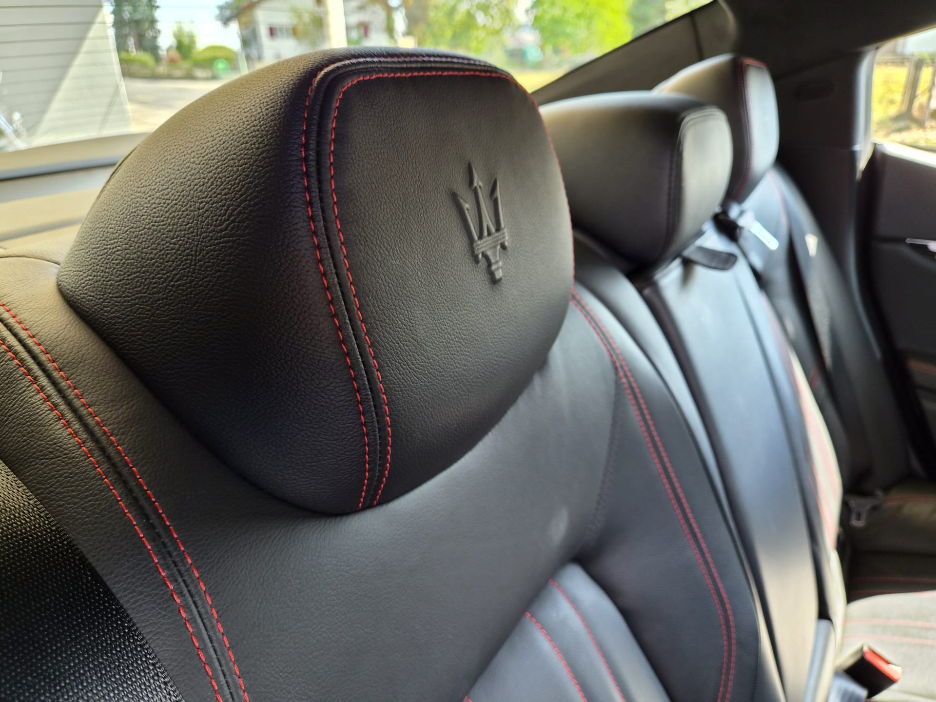 MASERATI Ghibli S Q4 3.0 V6 Swiss Mountain Ed. Automatica-image-11