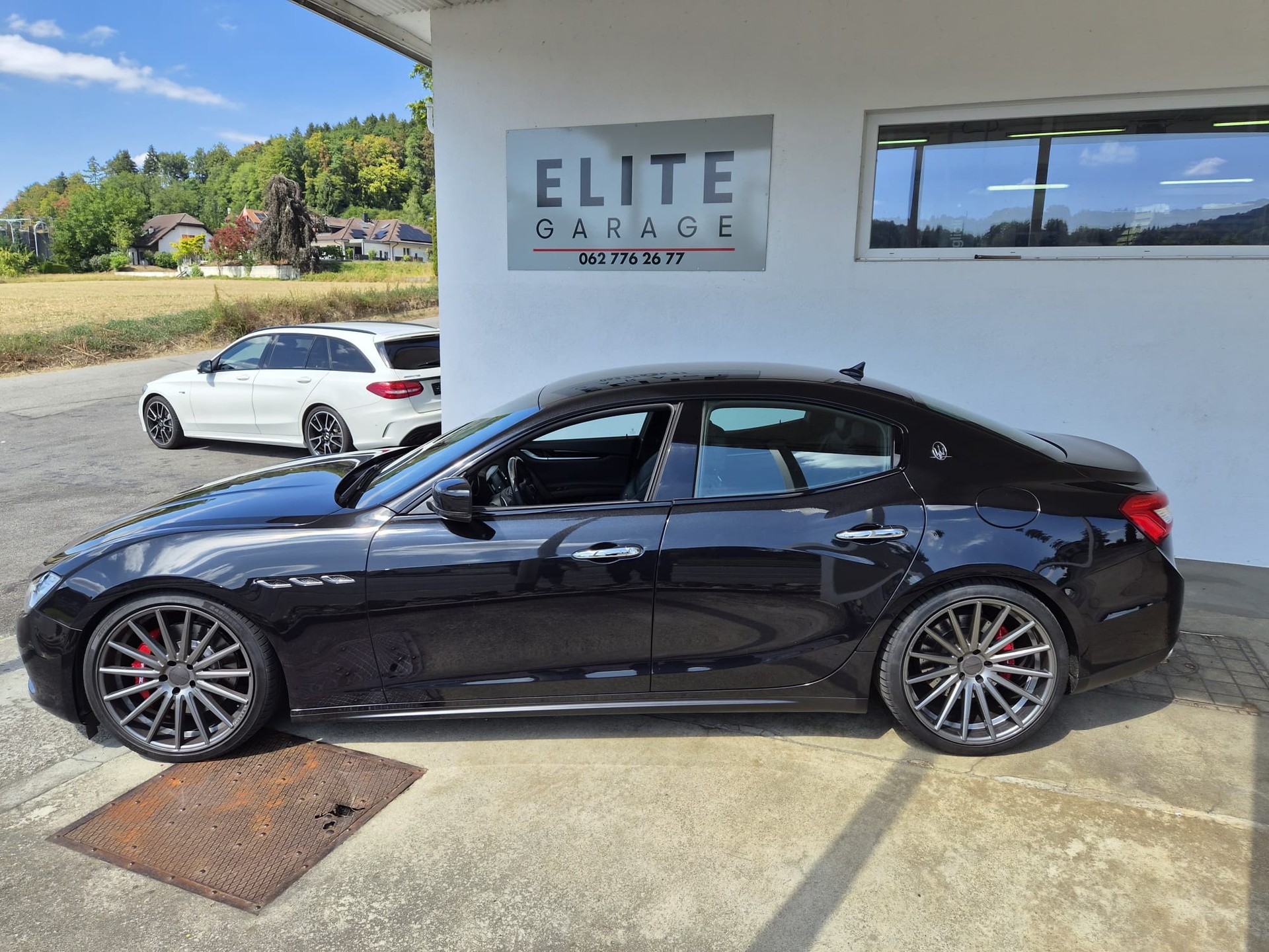 MASERATI Ghibli S Q4 3.0 V6 Swiss Mountain Ed. Automatica-image-1