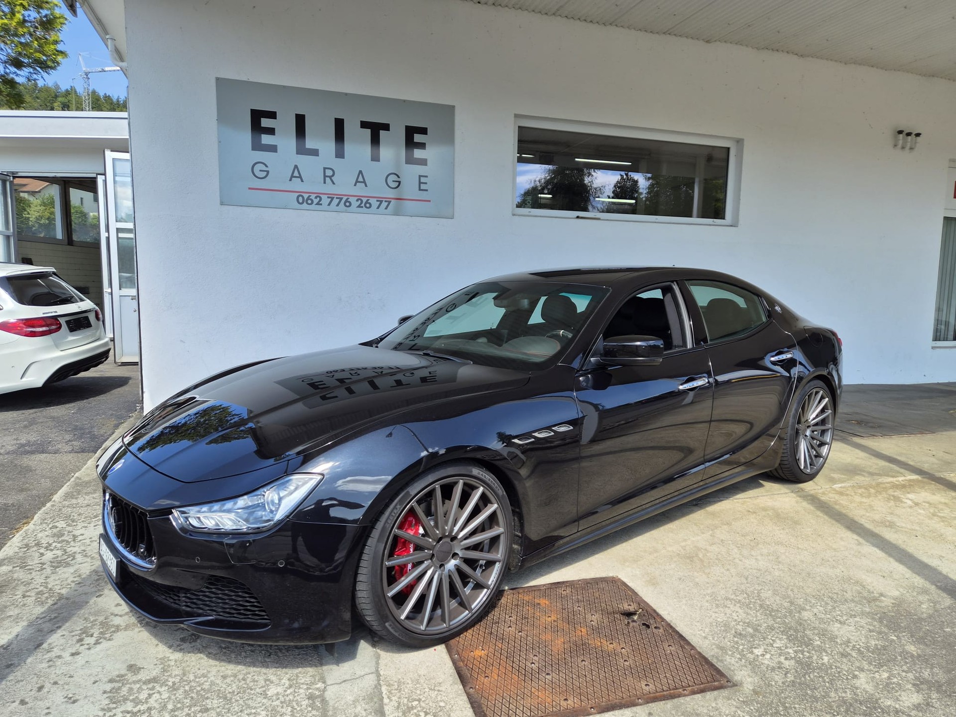 MASERATI Ghibli S Q4 3.0 V6 Swiss Mountain Ed. Automatica-image-0