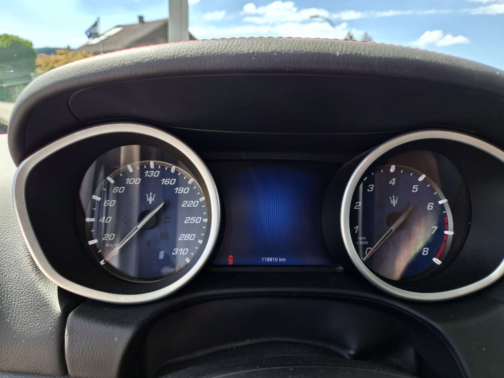 MASERATI Ghibli S Q4 3.0 V6 Swiss Mountain Ed. Automatica-image-8