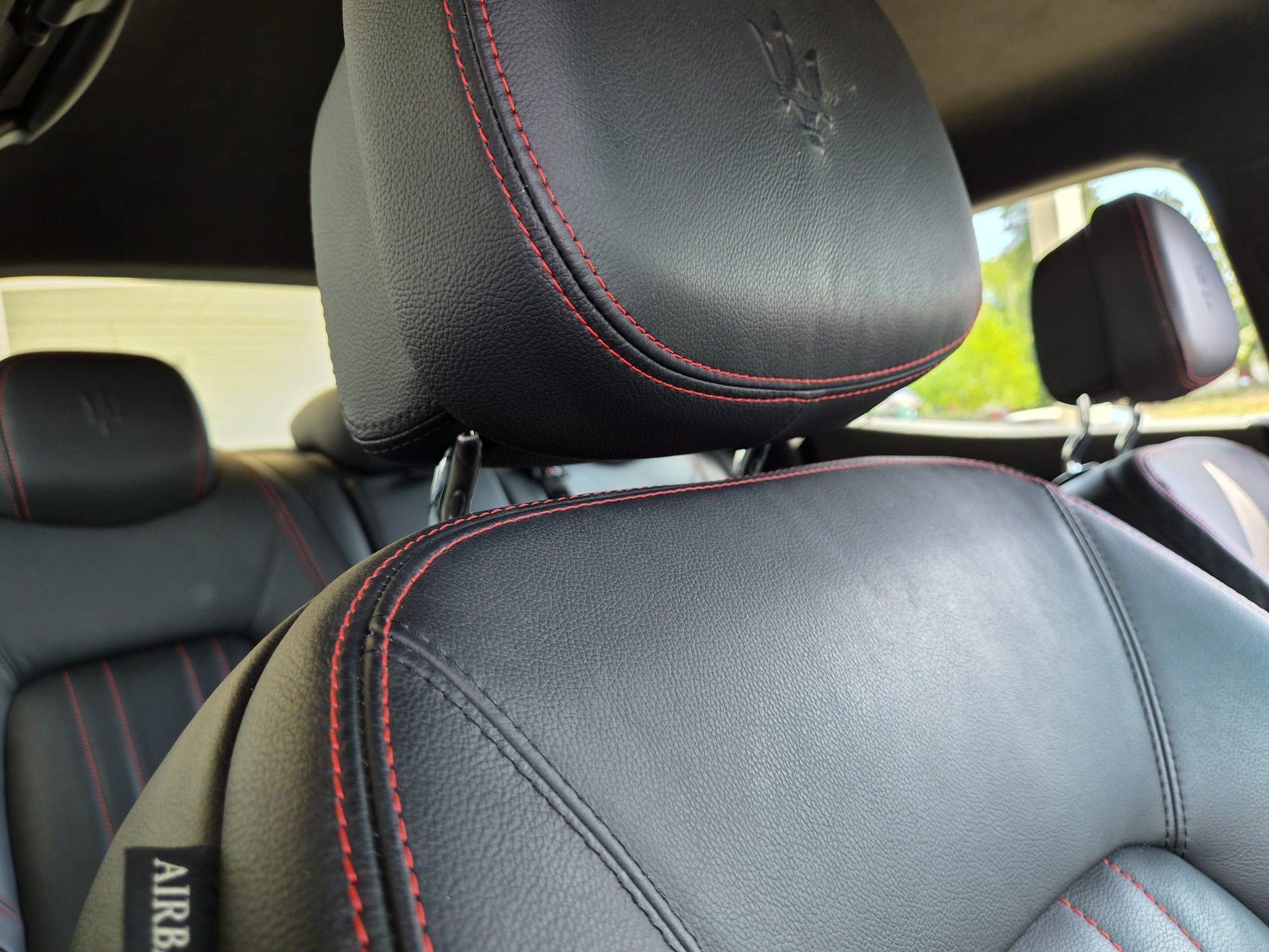 MASERATI Ghibli S Q4 3.0 V6 Swiss Mountain Ed. Automatica-image-10
