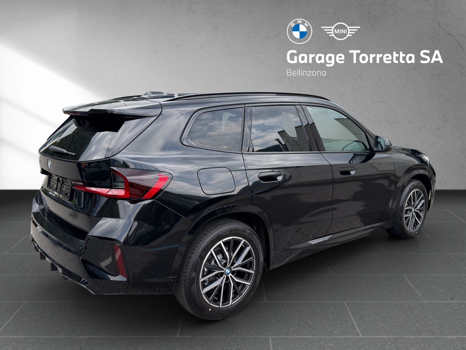 BMW X1 xDrive 23i 48V M Sport-image-4