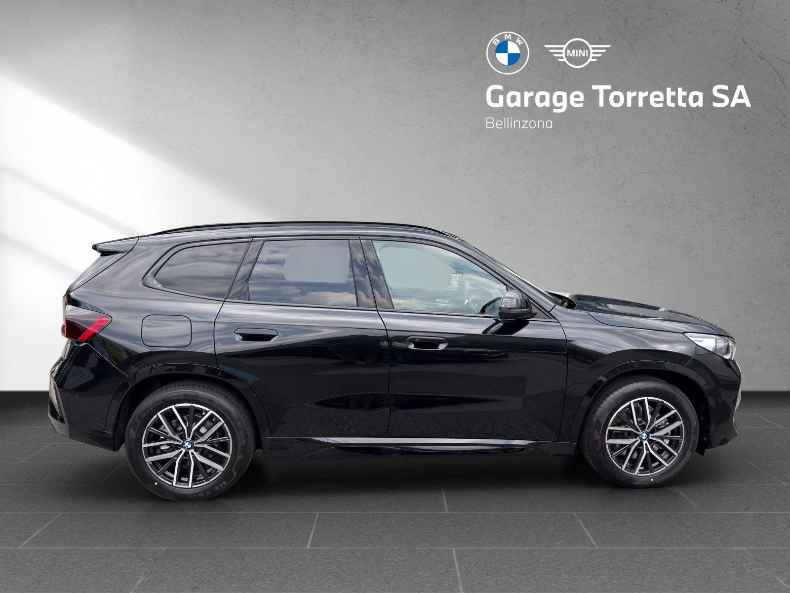 BMW X1 xDrive 23i 48V M Sport-image-5