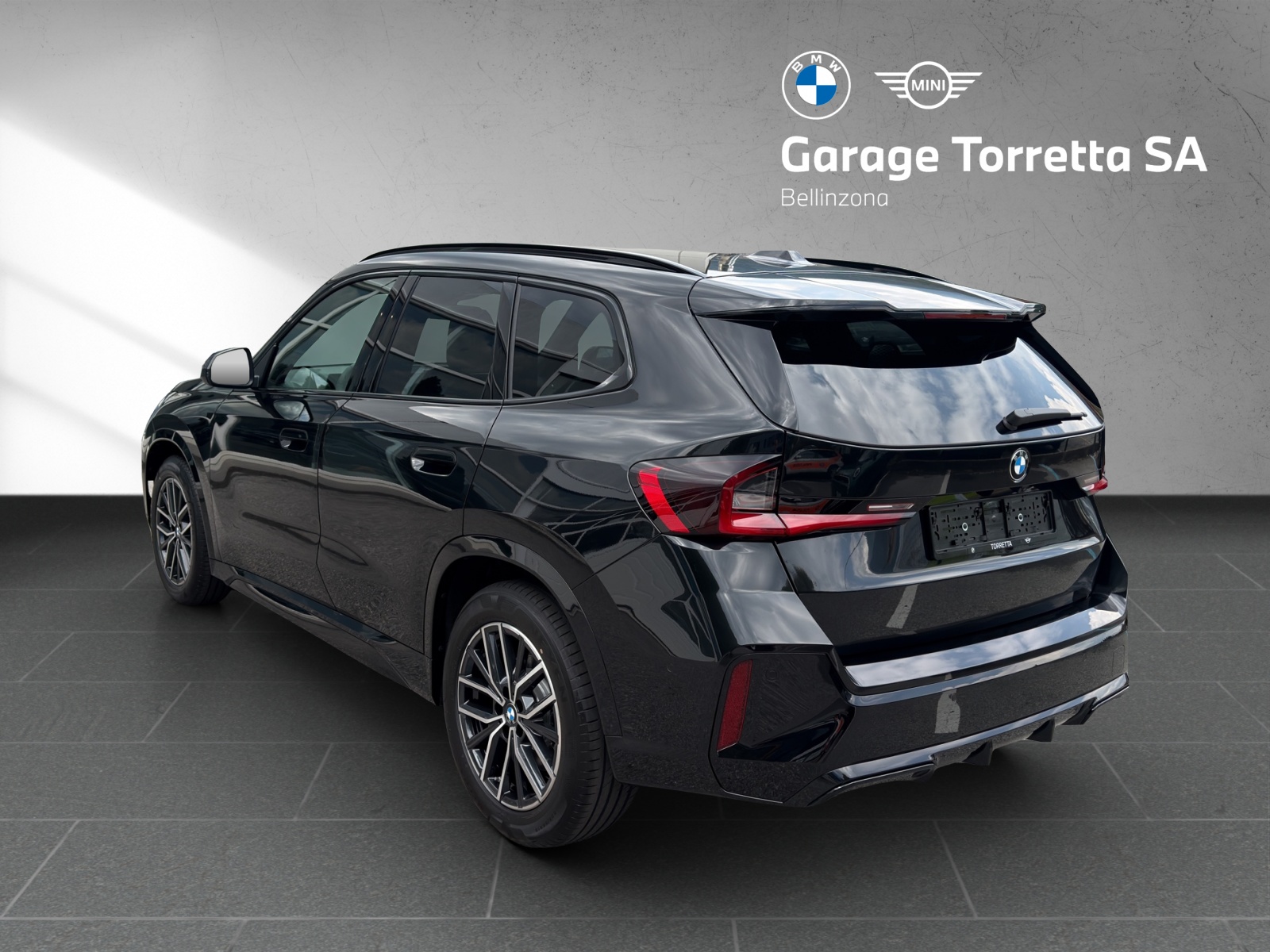 BMW X1 xDrive 23i 48V M Sport-image-2