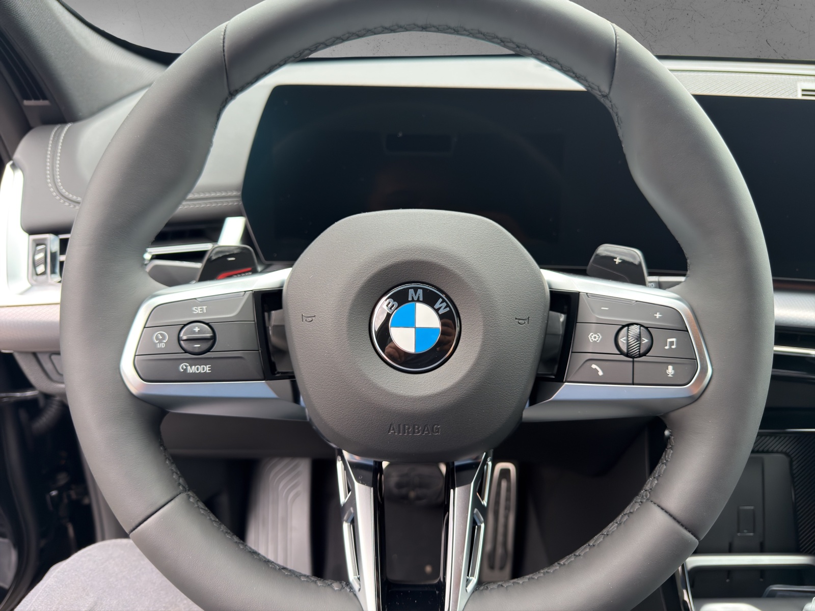BMW X1 xDrive 23i 48V M Sport-image-12