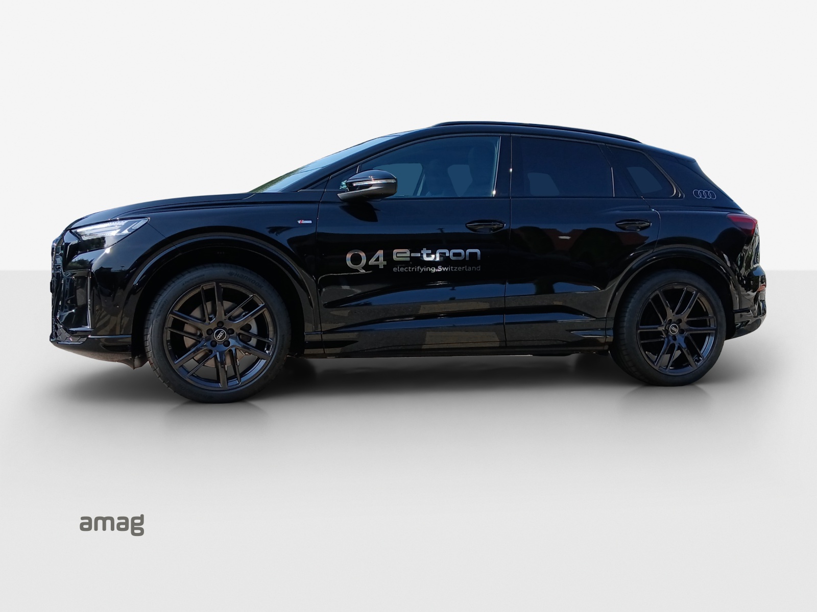 AUDI Q4 e-tron SUV quattro performance-image-1