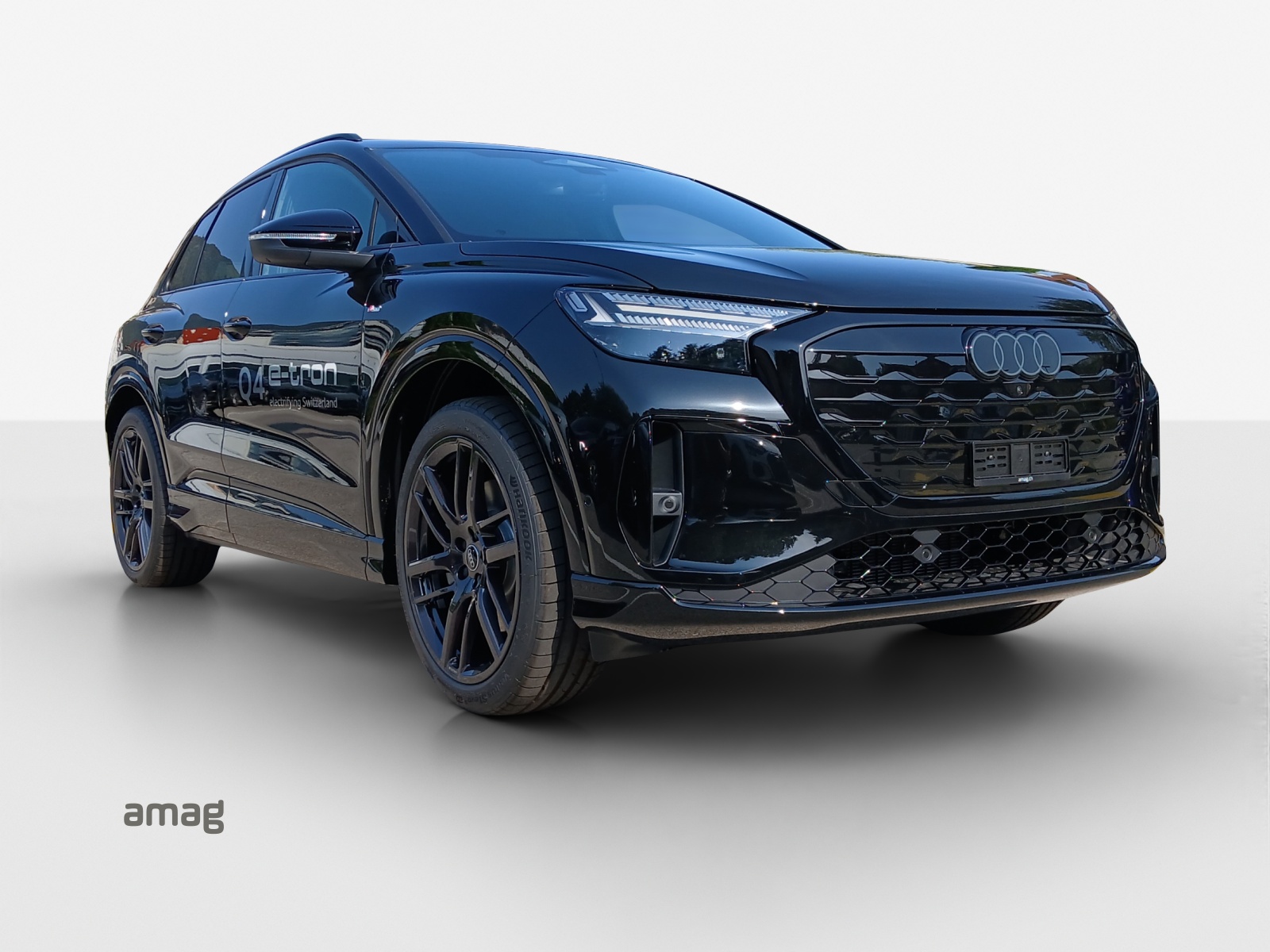 AUDI Q4 e-tron SUV quattro performance-image-5