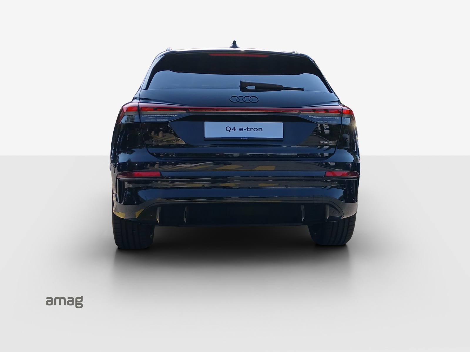AUDI Q4 e-tron SUV quattro performance-image-3