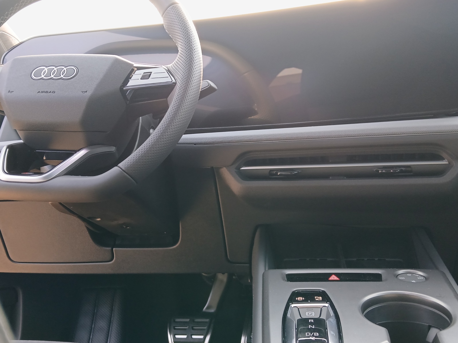 AUDI Q4 e-tron SUV quattro performance-image-8