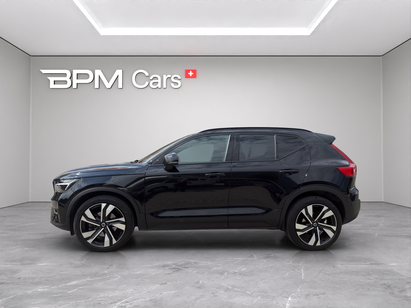 VOLVO XC40 2.0 B4 MH Ultimate Dark AWD-image-13
