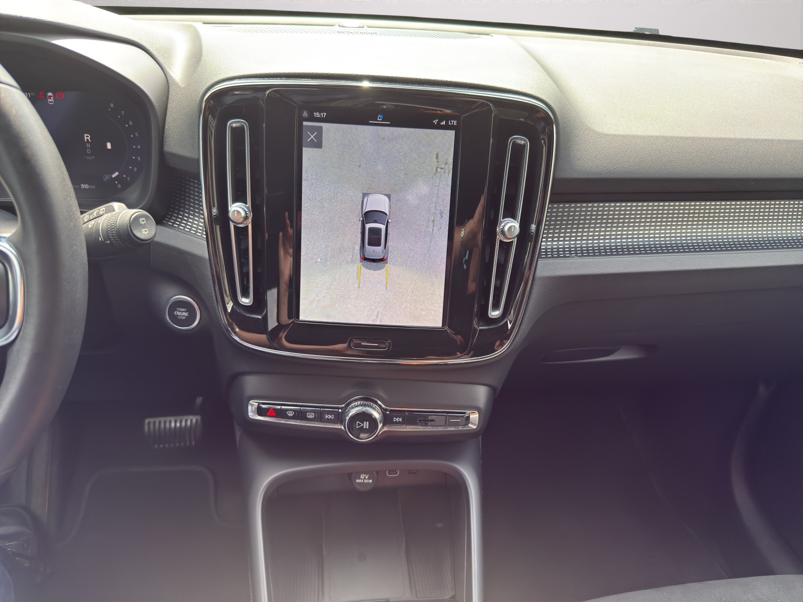 VOLVO XC40 2.0 B4 MH Ultimate Dark AWD-image-12