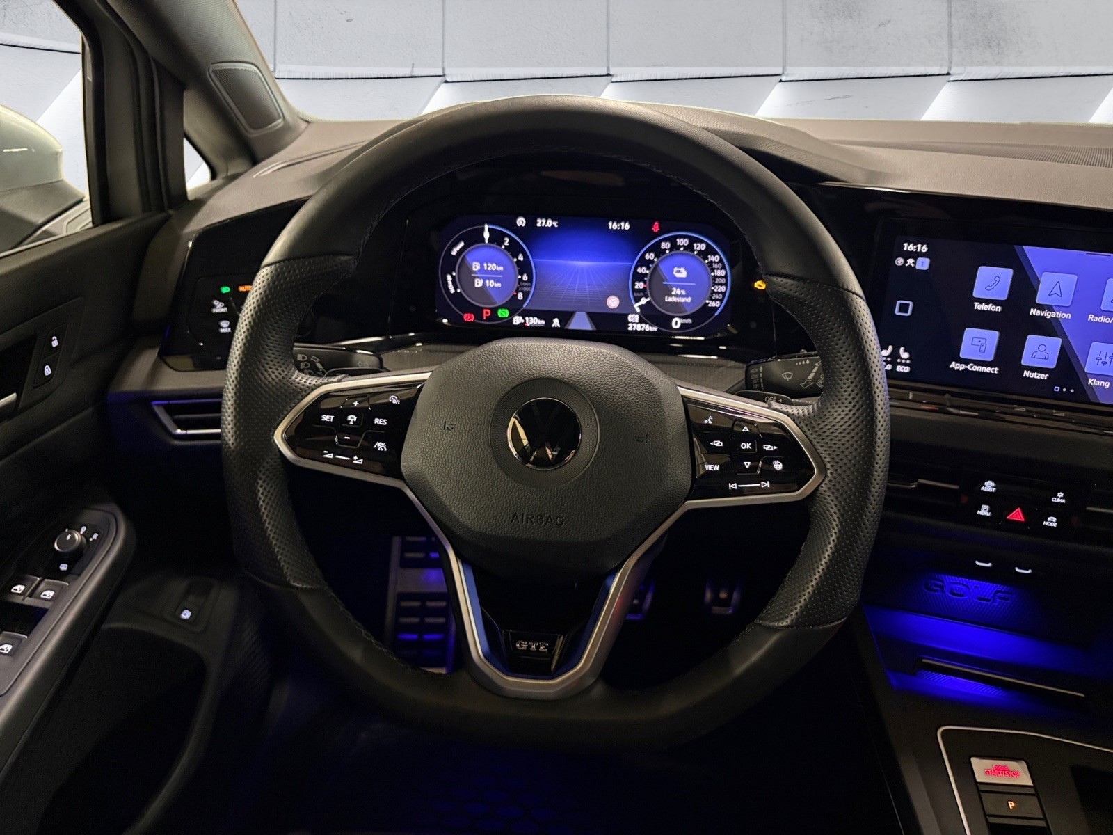VW Golf 1.4 TSI PHEV GTE / Head-up-Display / Camera de recul / Q.LIGHT - LED-Matrix-image-9