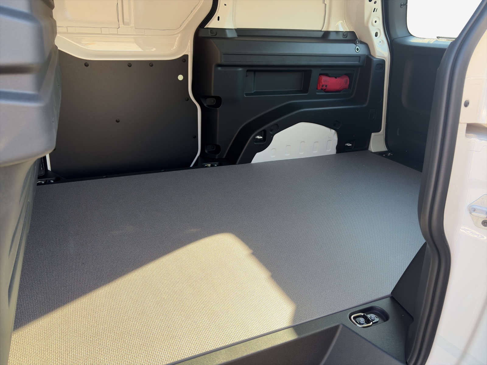 VW ID. Buzz Cargo Pro 4Motion-image-11