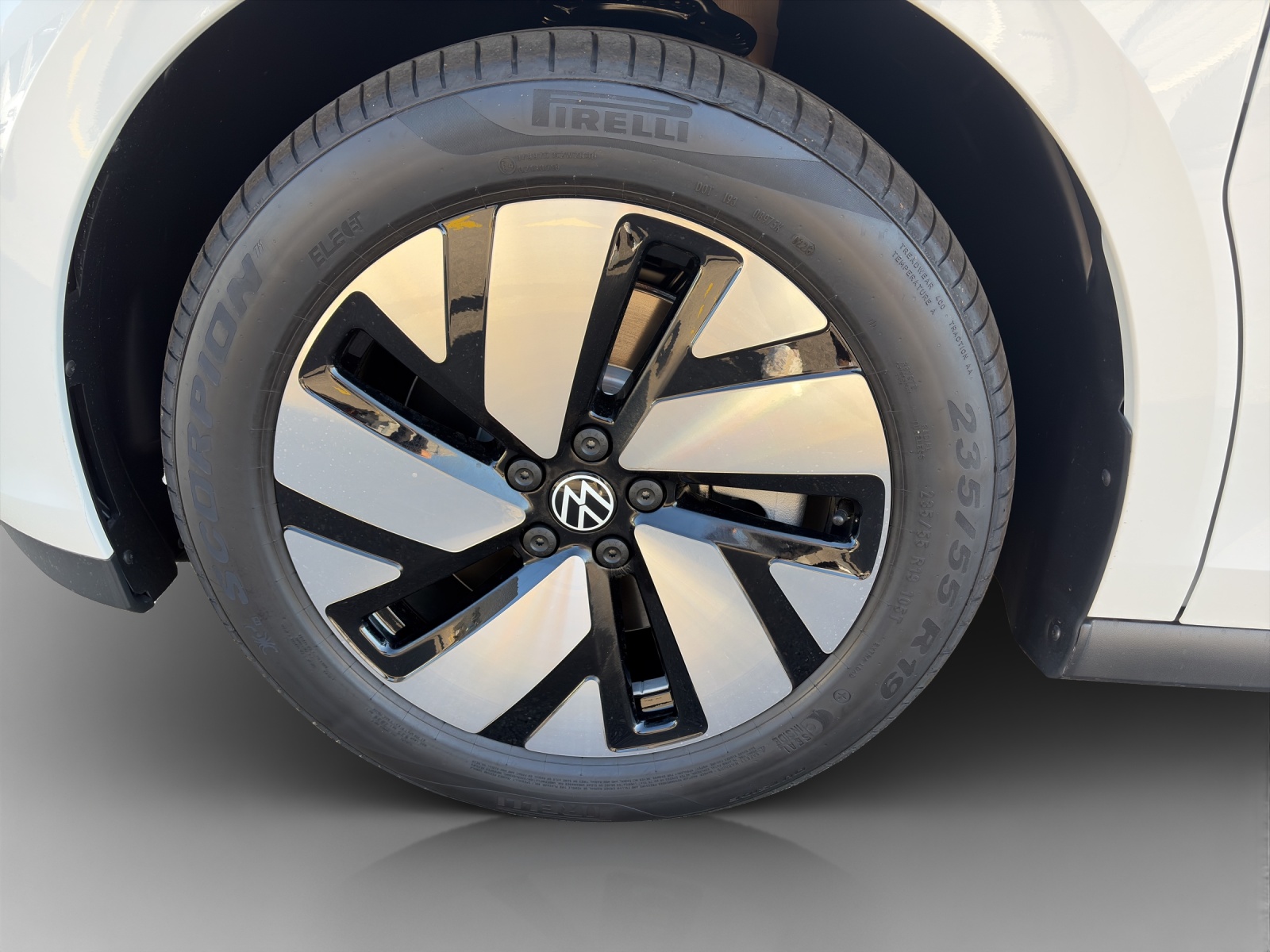 VW ID. Buzz Cargo Pro 4Motion-image-14