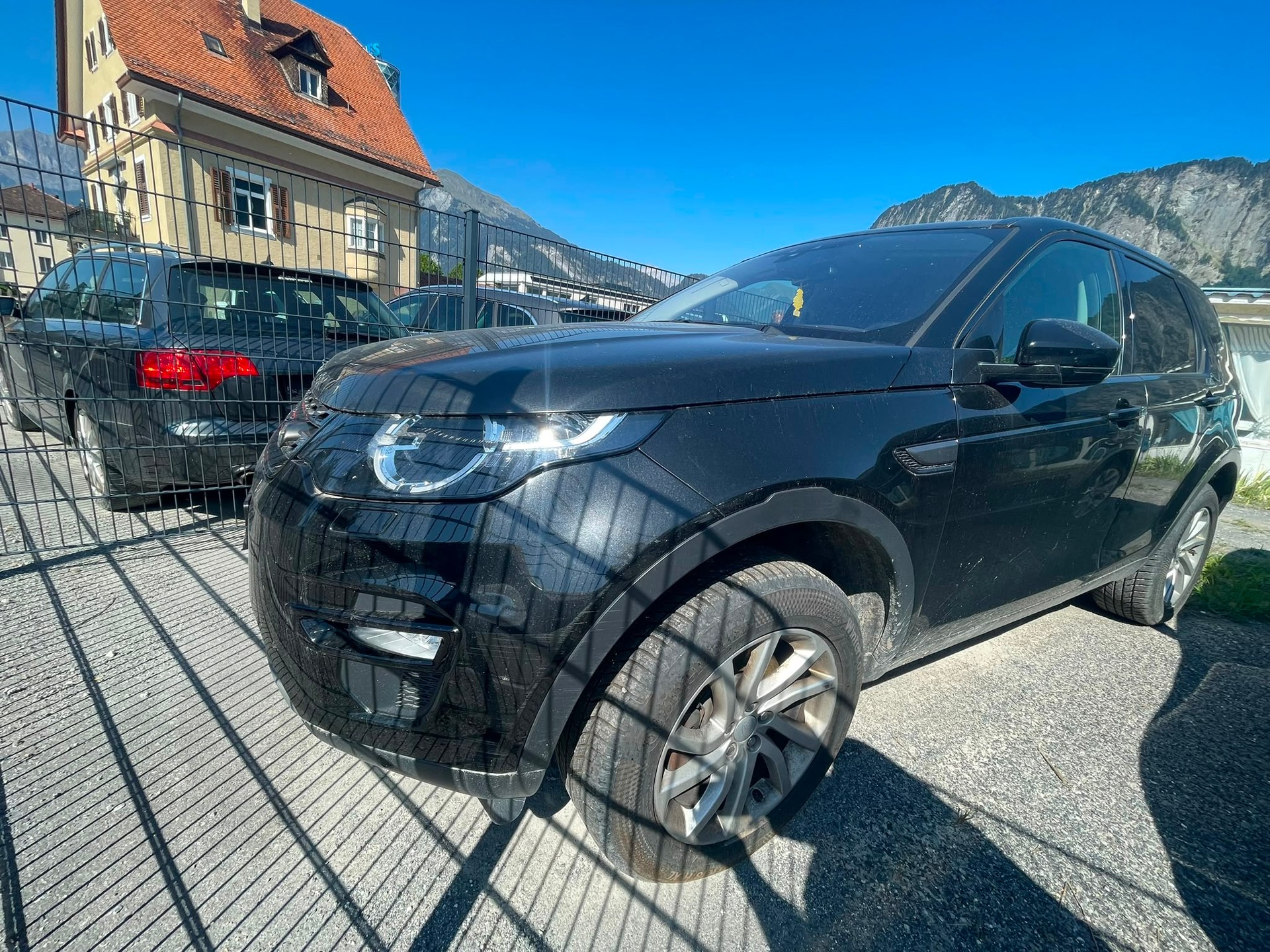 LAND ROVER Discovery Sport 2.0 TD4 HSE-image-1