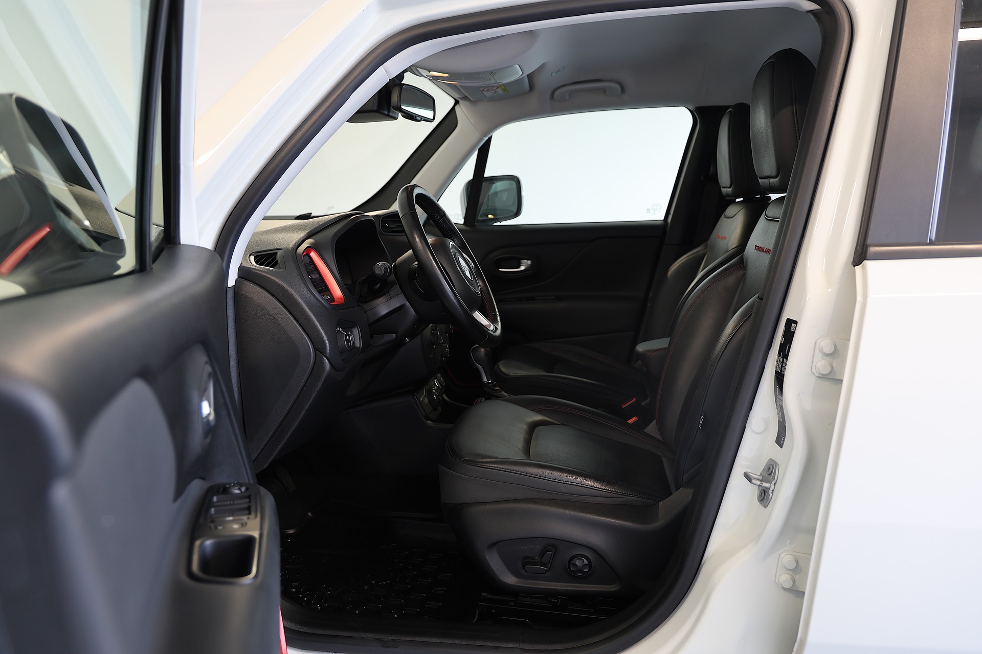 JEEP Renegade 2.0 CRD 170 Trailhawk AWD-image-5