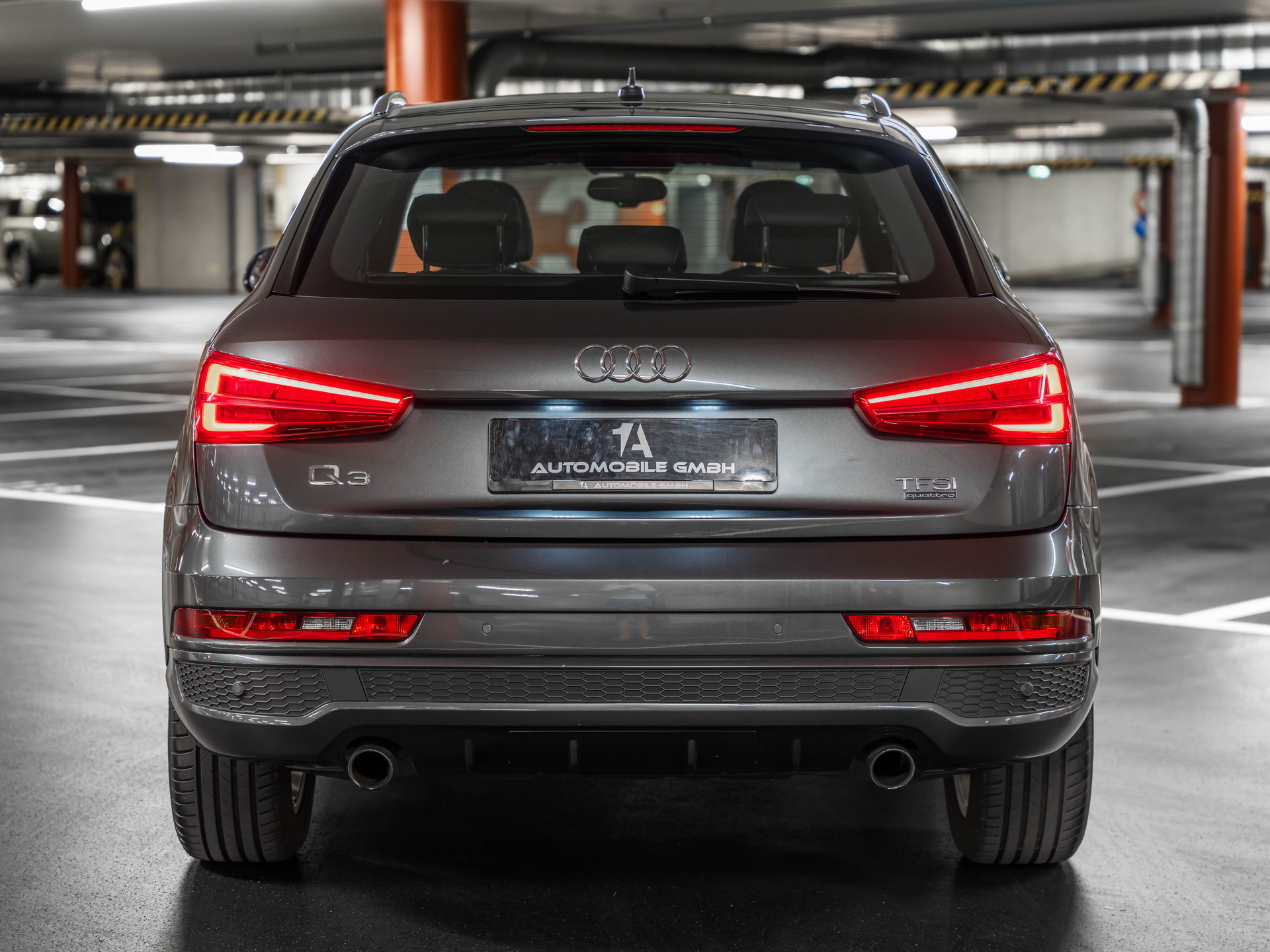 AUDI Q3 2.0 TFSI S-Line Quattro S-Tronic-image-8