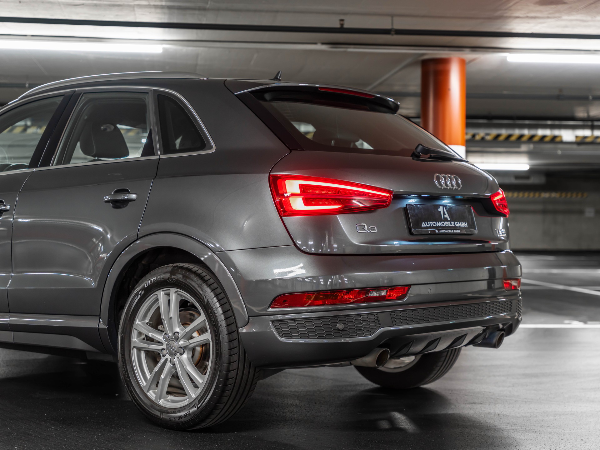 AUDI Q3 2.0 TFSI S-Line Quattro S-Tronic-image-7