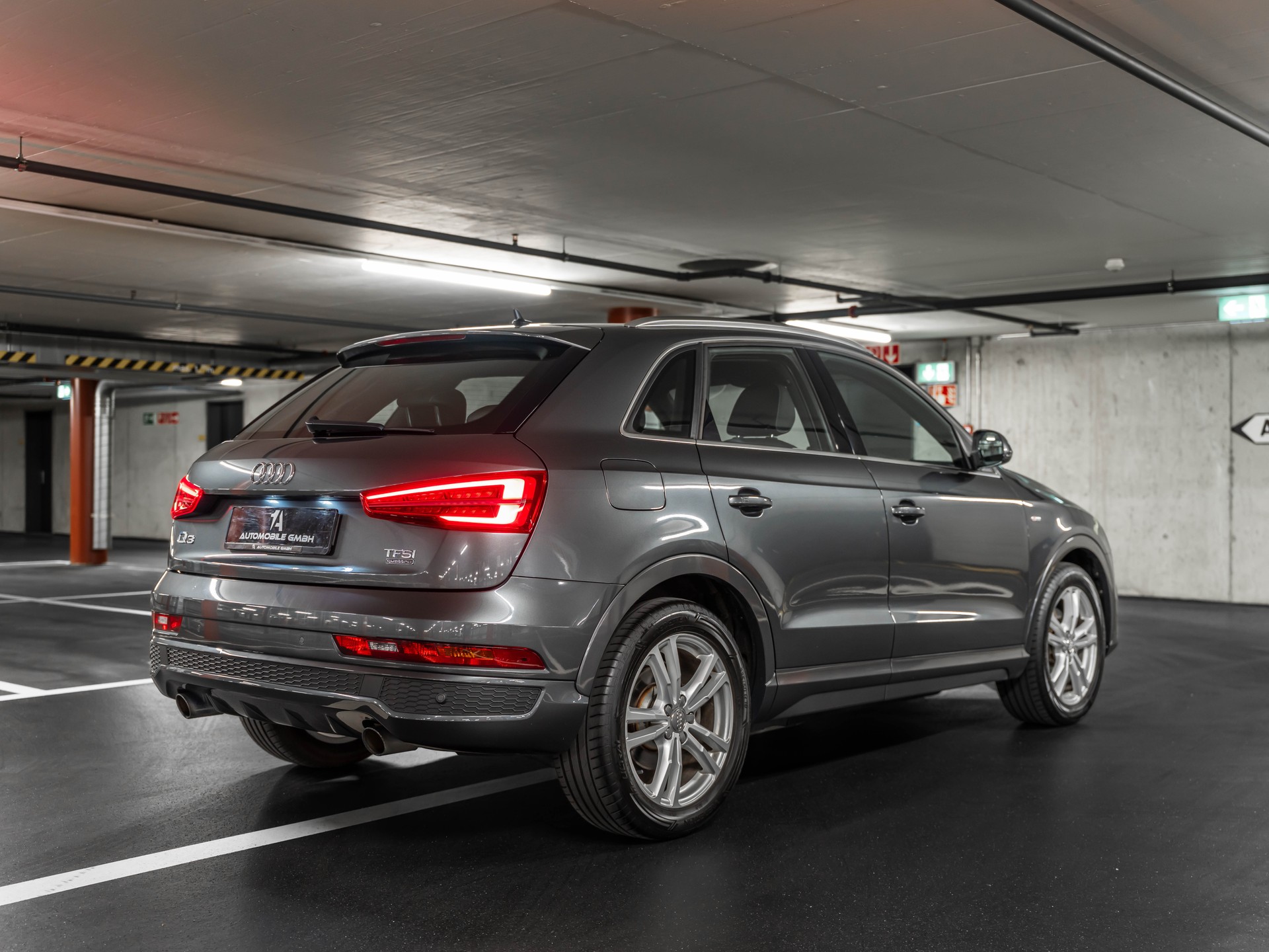 AUDI Q3 2.0 TFSI S-Line Quattro S-Tronic-image-11
