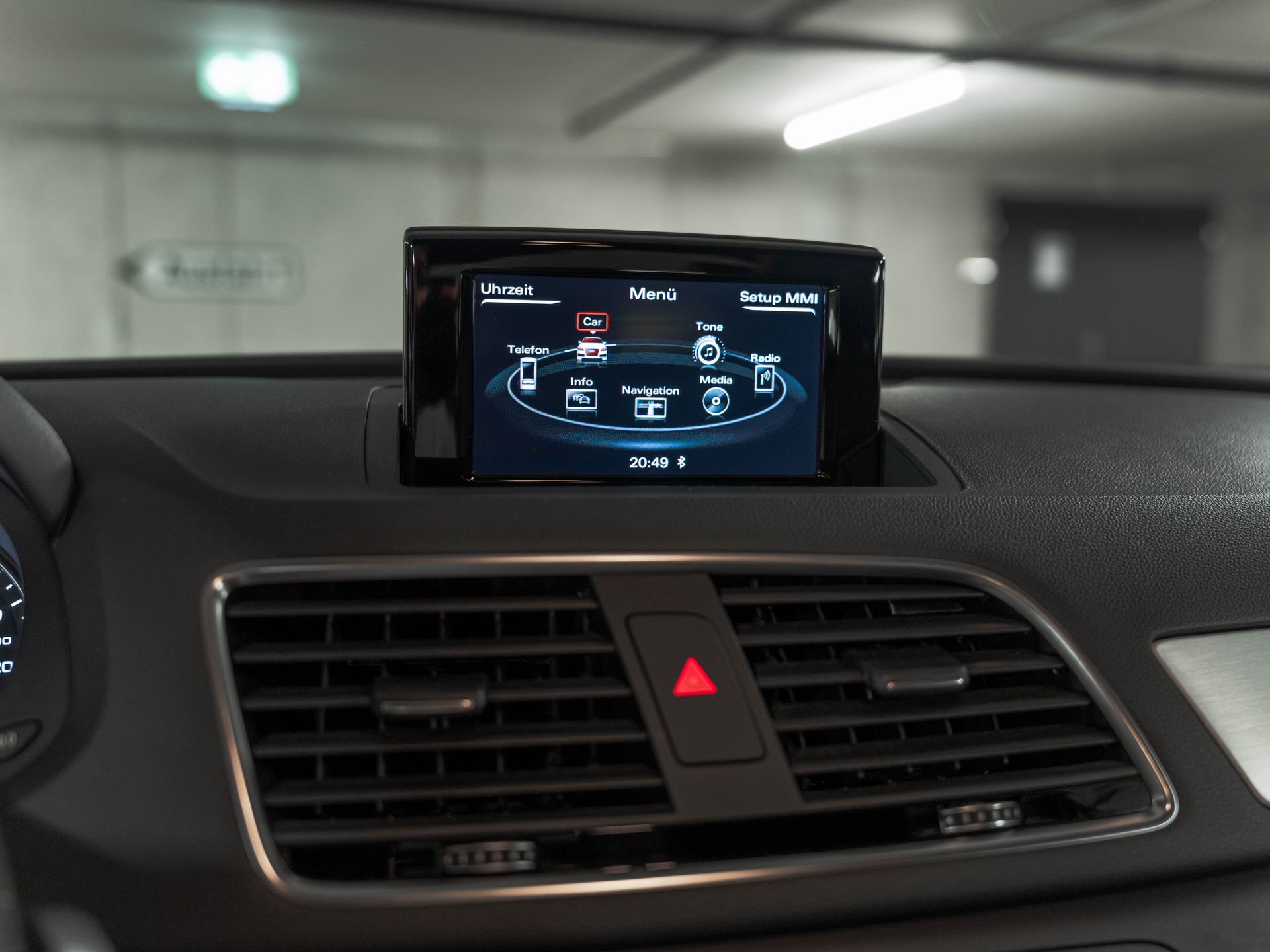 AUDI Q3 2.0 TFSI S-Line Quattro S-Tronic-image-21