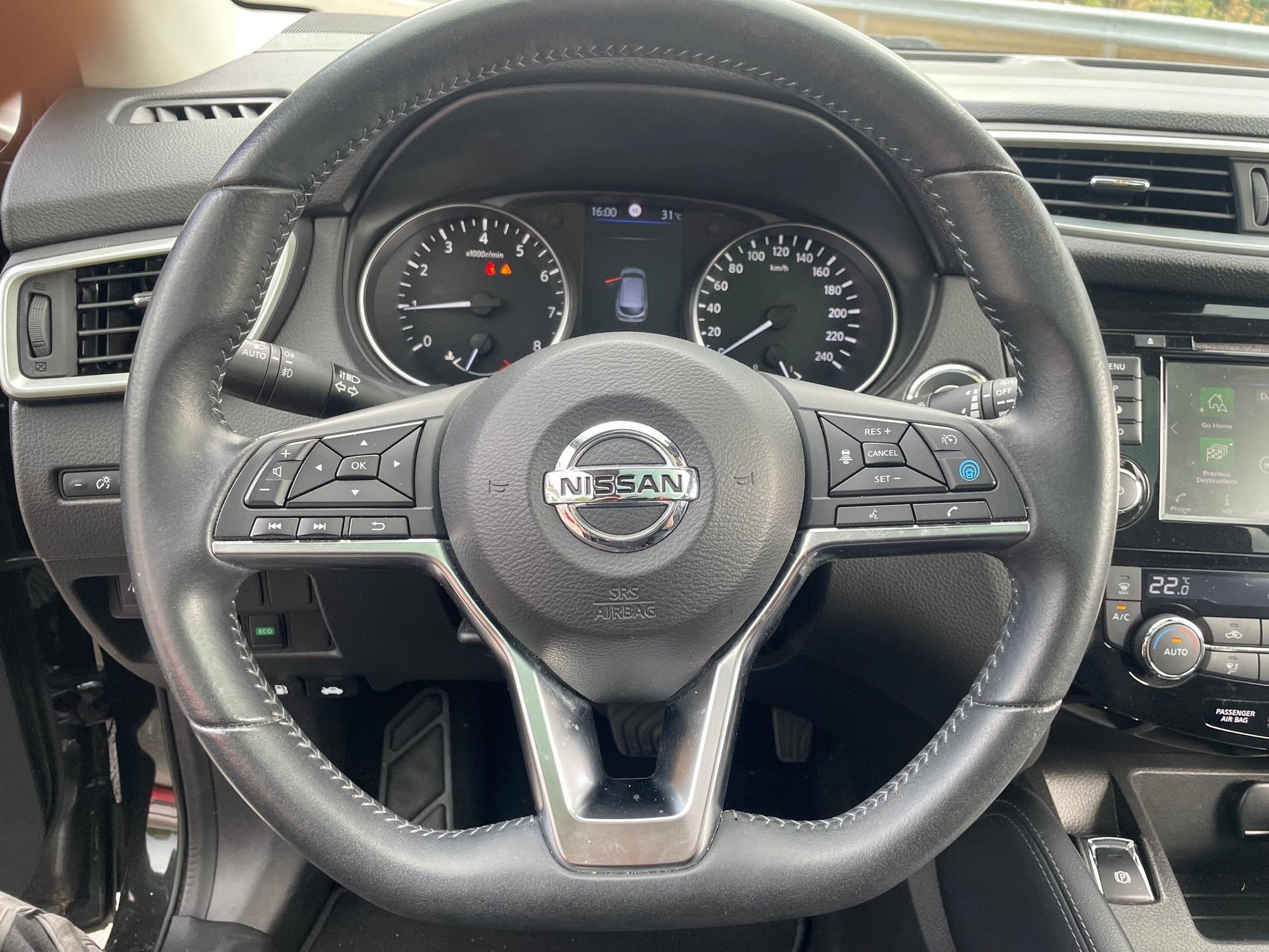 NISSAN Qashqai 1.3 DIG-T 160 Tekna-image-8