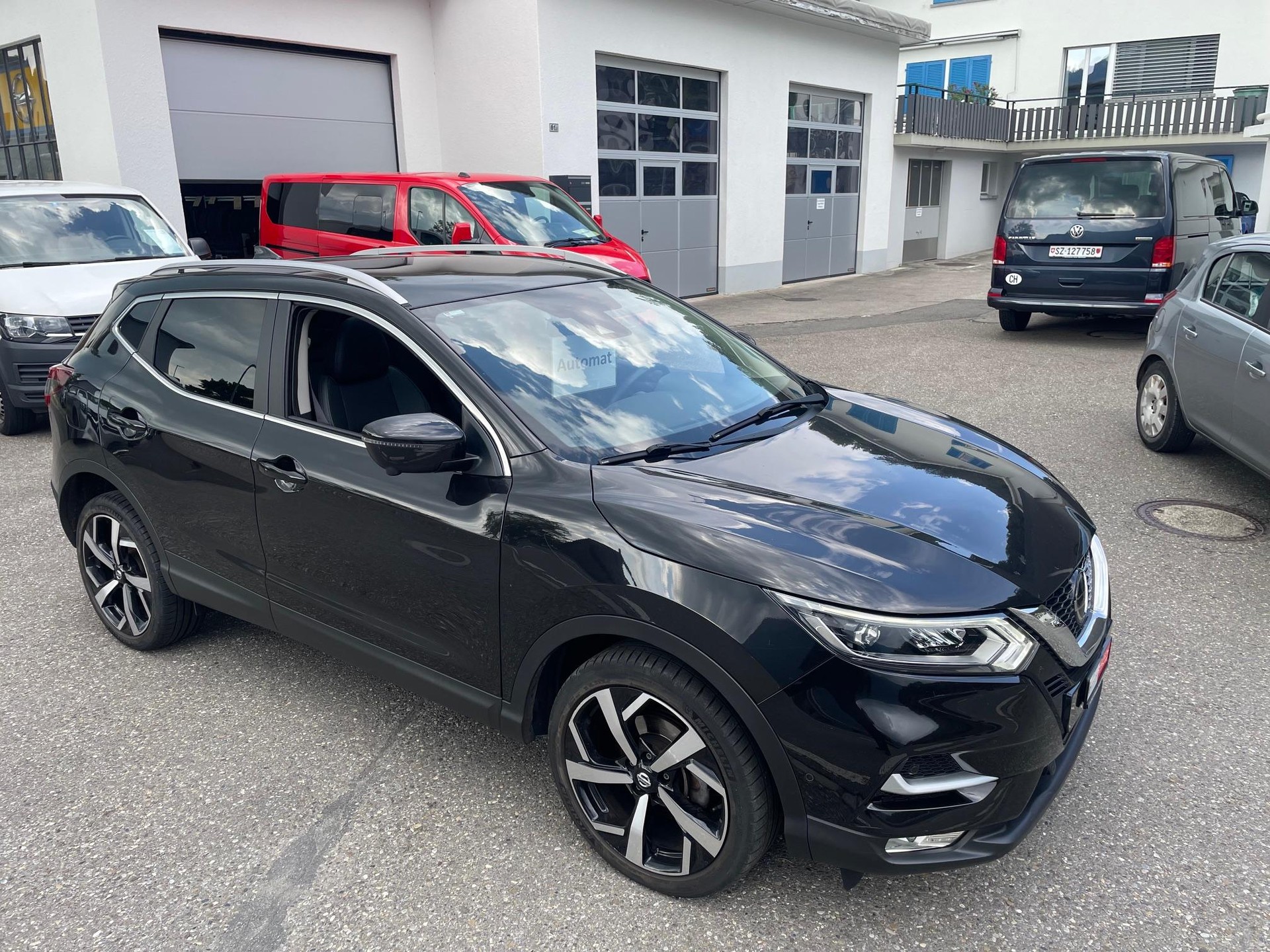 NISSAN Qashqai 1.3 DIG-T 160 Tekna-image-1