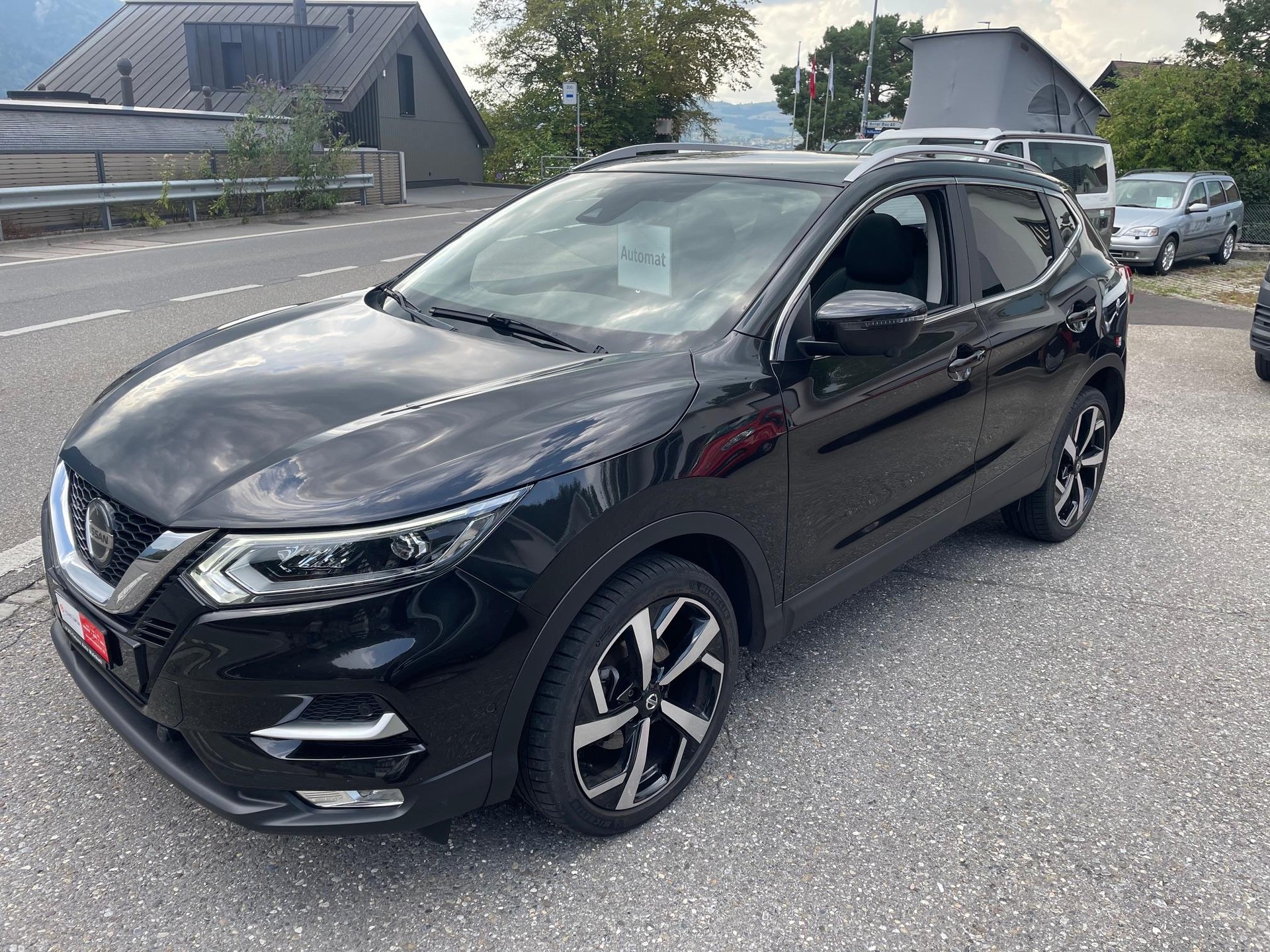 NISSAN Qashqai 1.3 DIG-T 160 Tekna-image-0