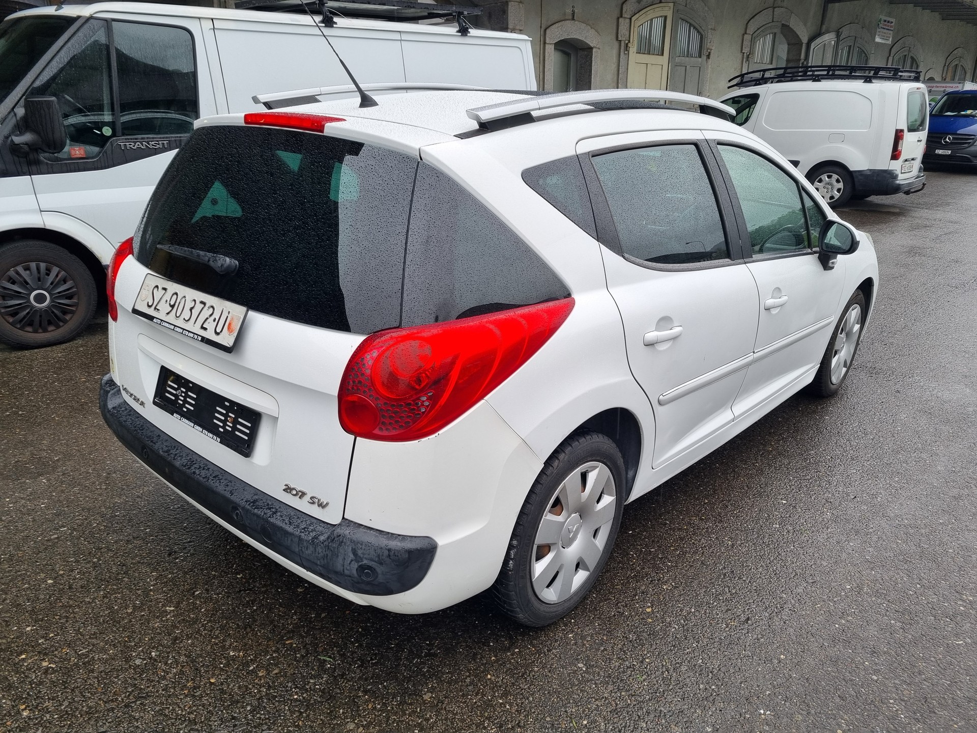 PEUGEOT 207 SW 1.6 16V Swiss Edition-image-2