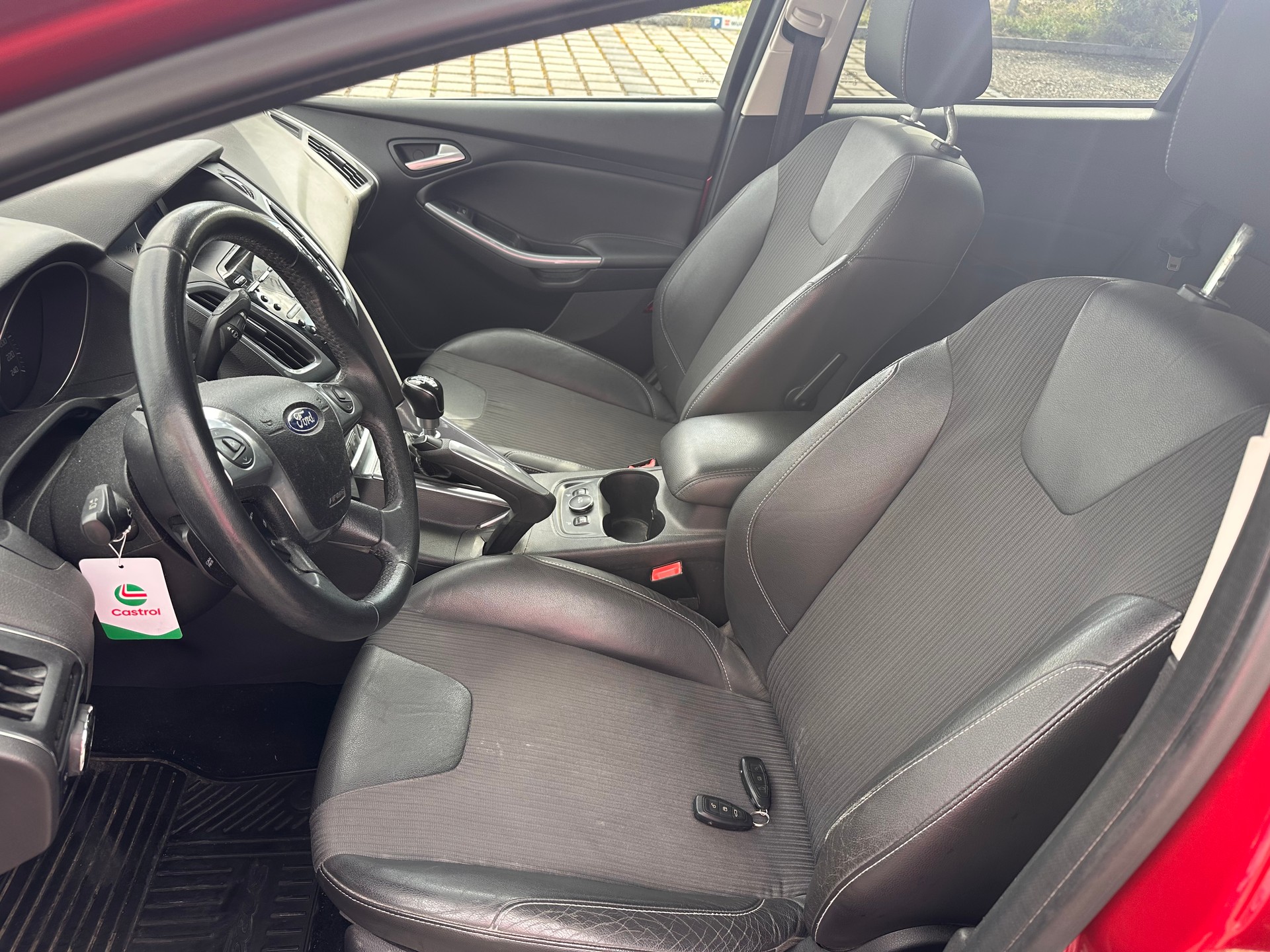 FORD Focus 1.6 SCTi Titanium-image-7