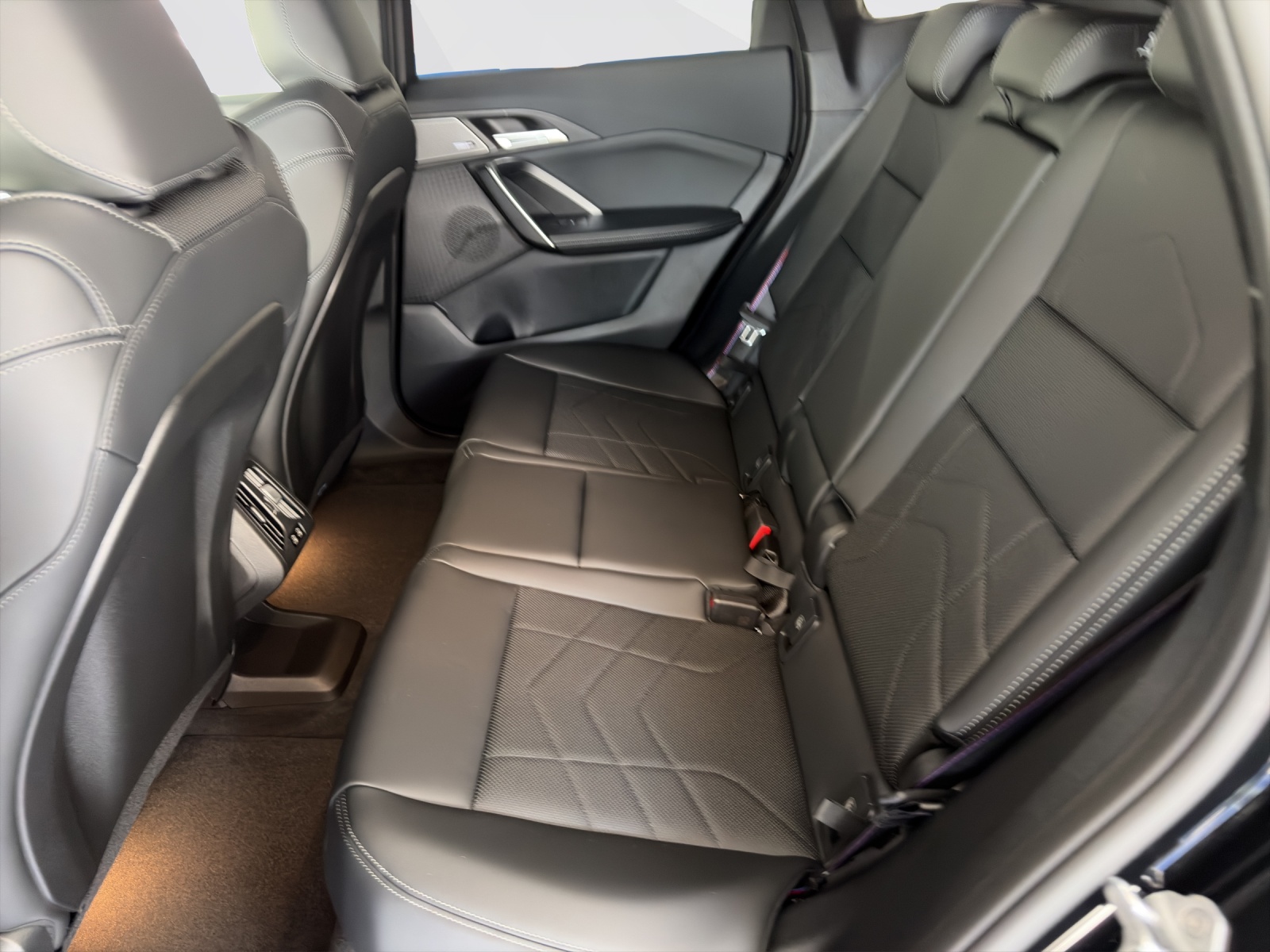 BMW X1 30e xDrive-image-17