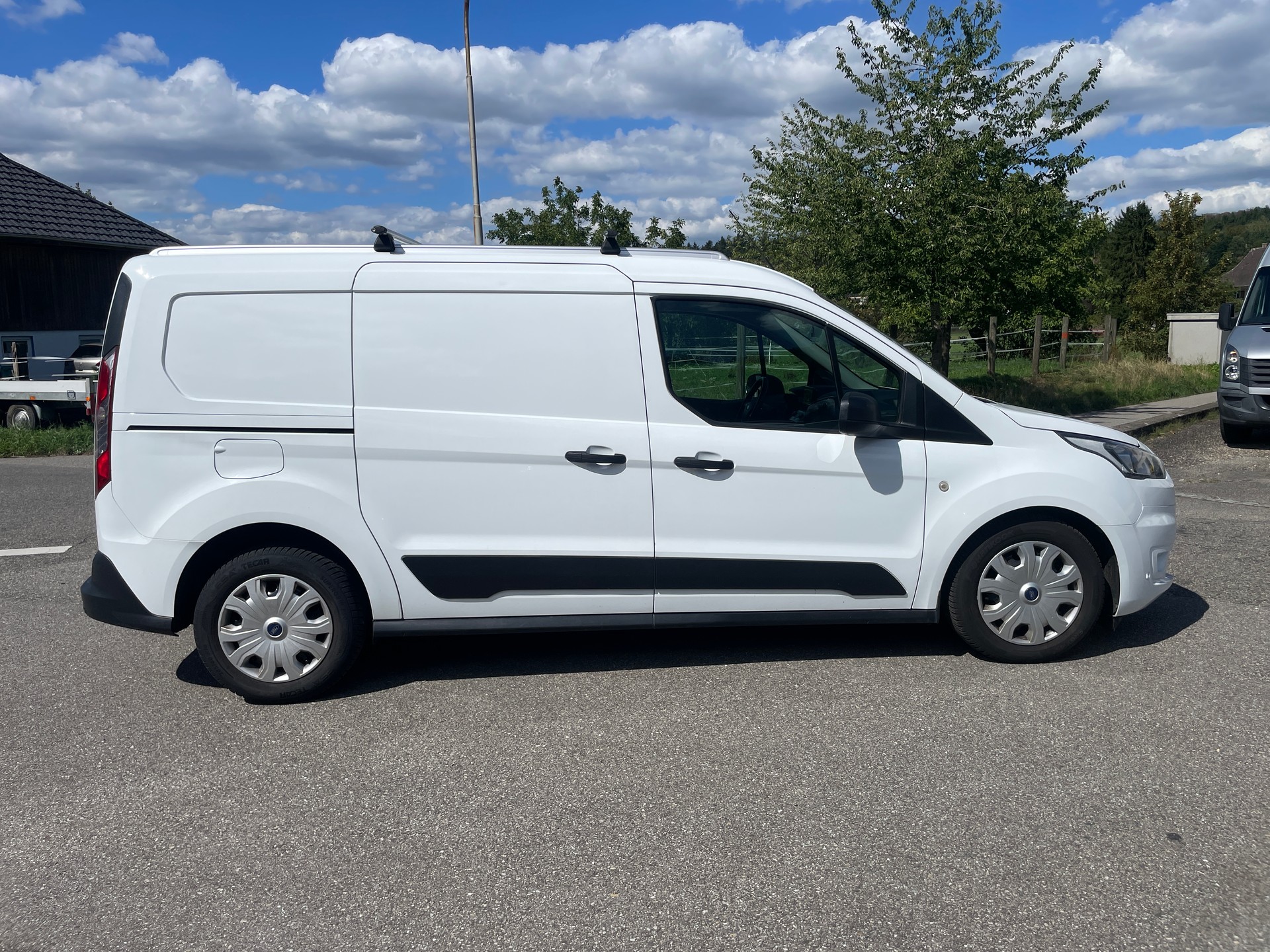 FORD Transit Connect Van T210 1.5 Eco Blue Ambiente A-image-4