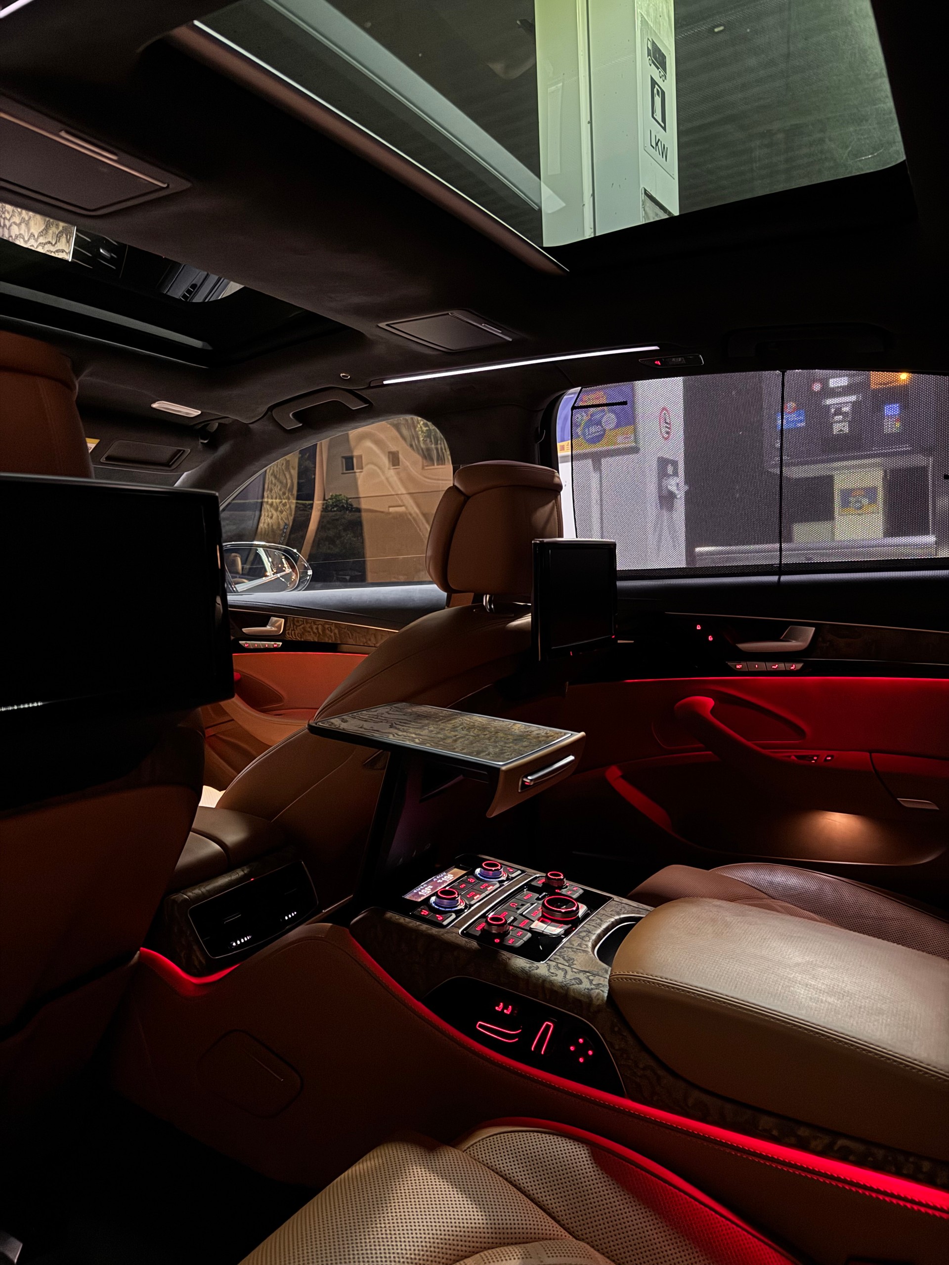 AUDI A8 L 4.0 V8 TFSI quat.T-Tronic LWB-image-3