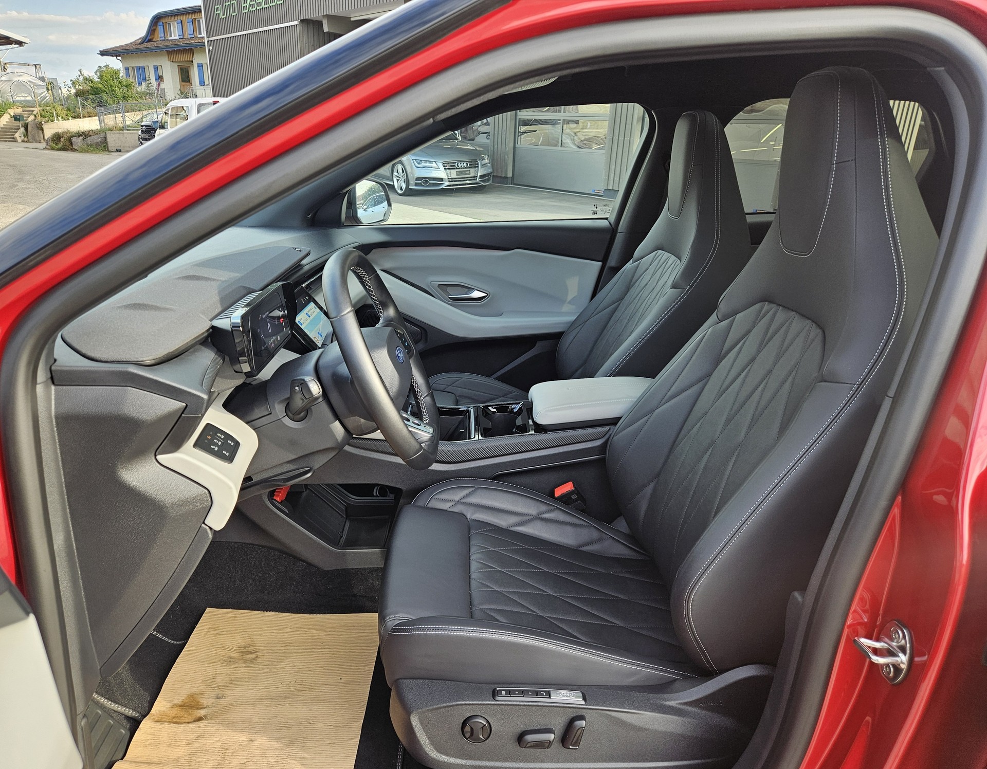 FORD Capri Elektro 77kWh Dual Extended Range Premium AWD-image-10
