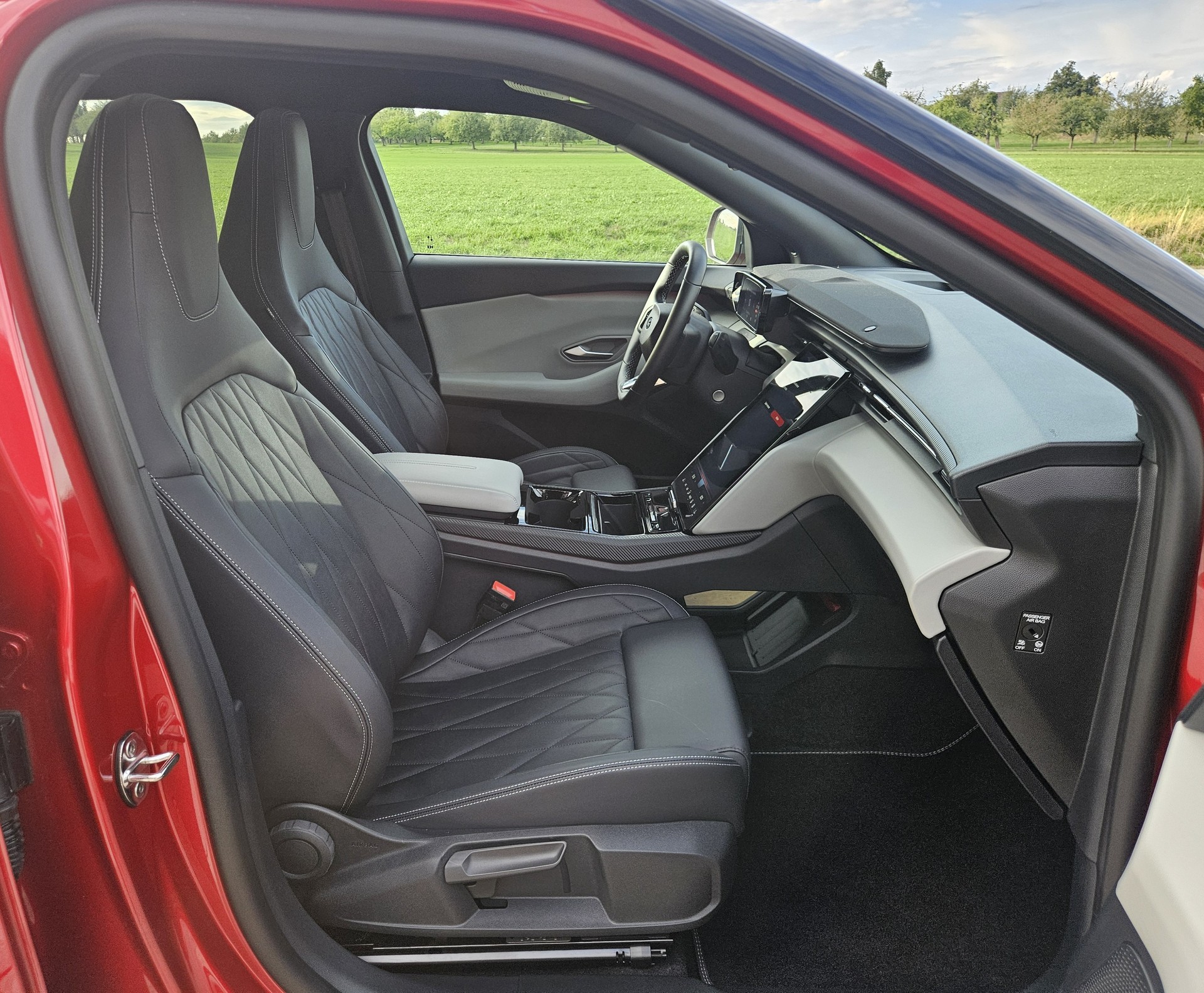FORD Capri Elektro 77kWh Dual Extended Range Premium AWD-image-12