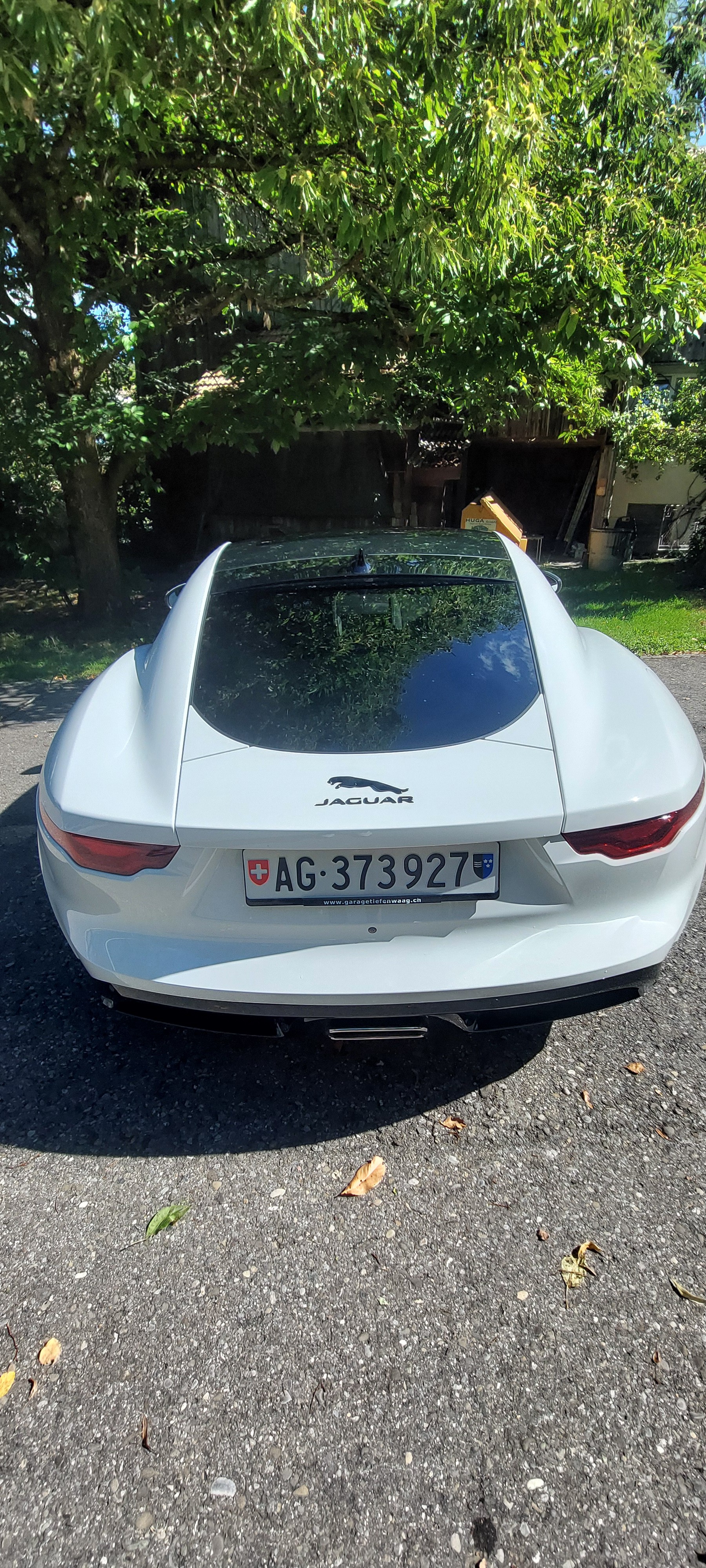 JAGUAR 2.0 R-Dynamic-image-3