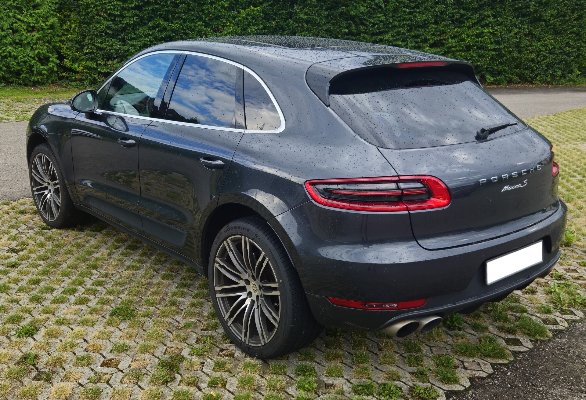 PORSCHE 3.0 V6 S-image-1