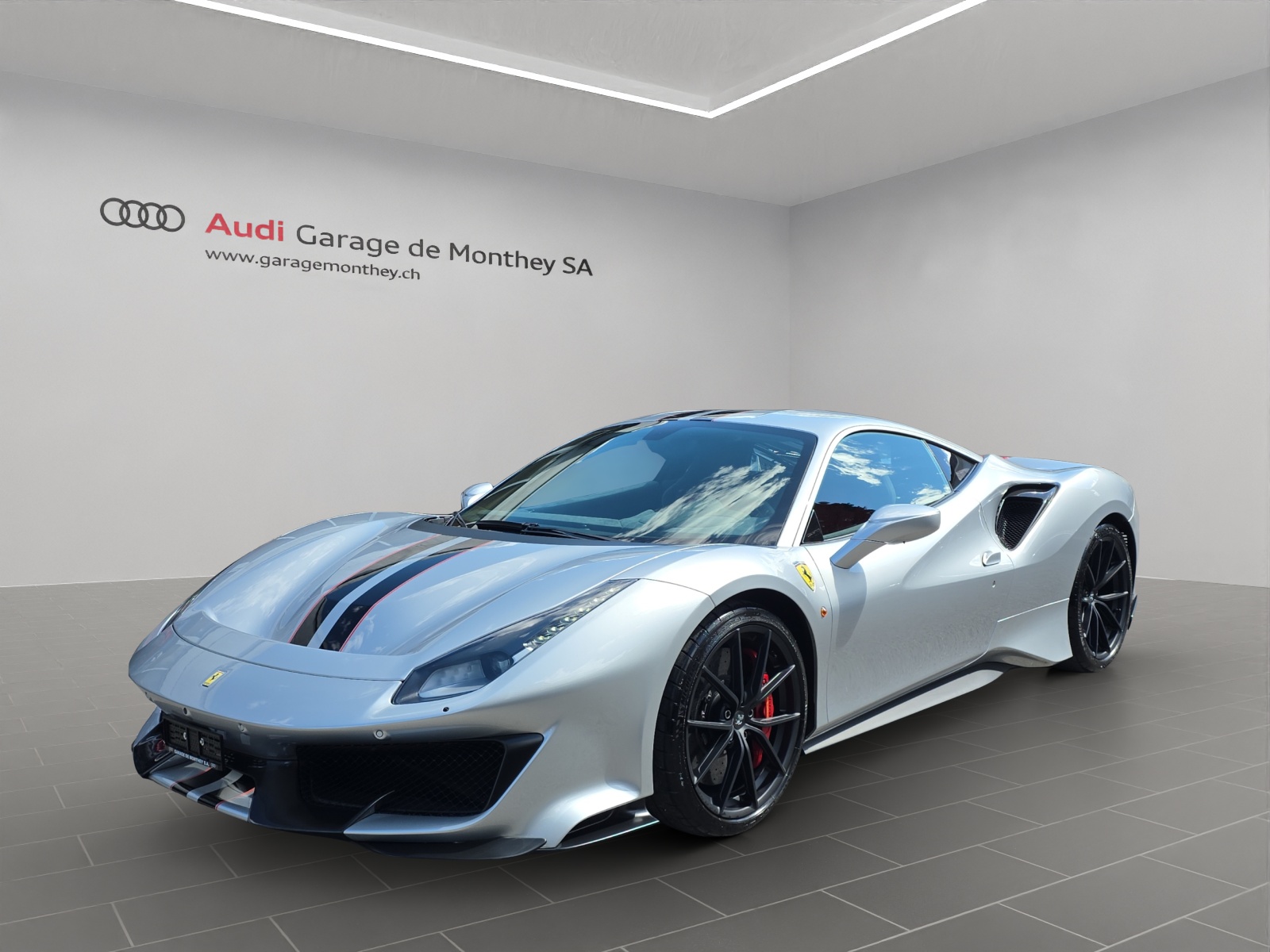FERRARI 488 Pista 3.9 V8-image-0