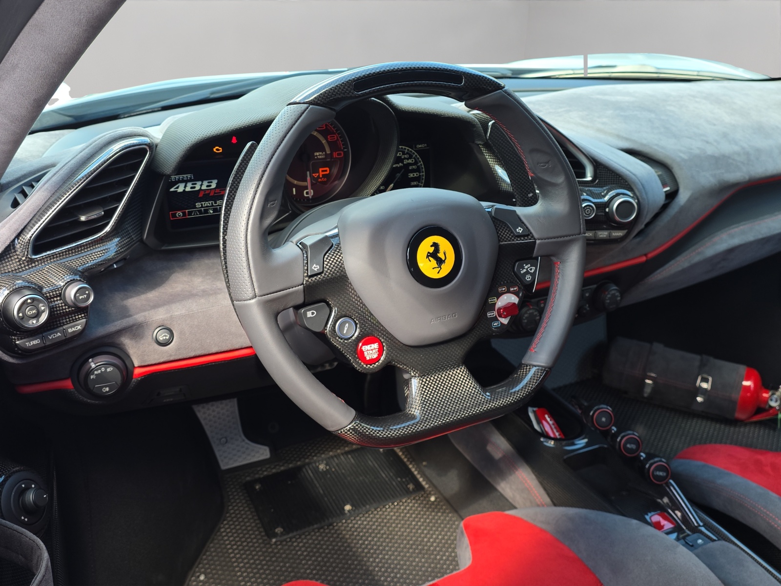 FERRARI 488 Pista 3.9 V8-image-10