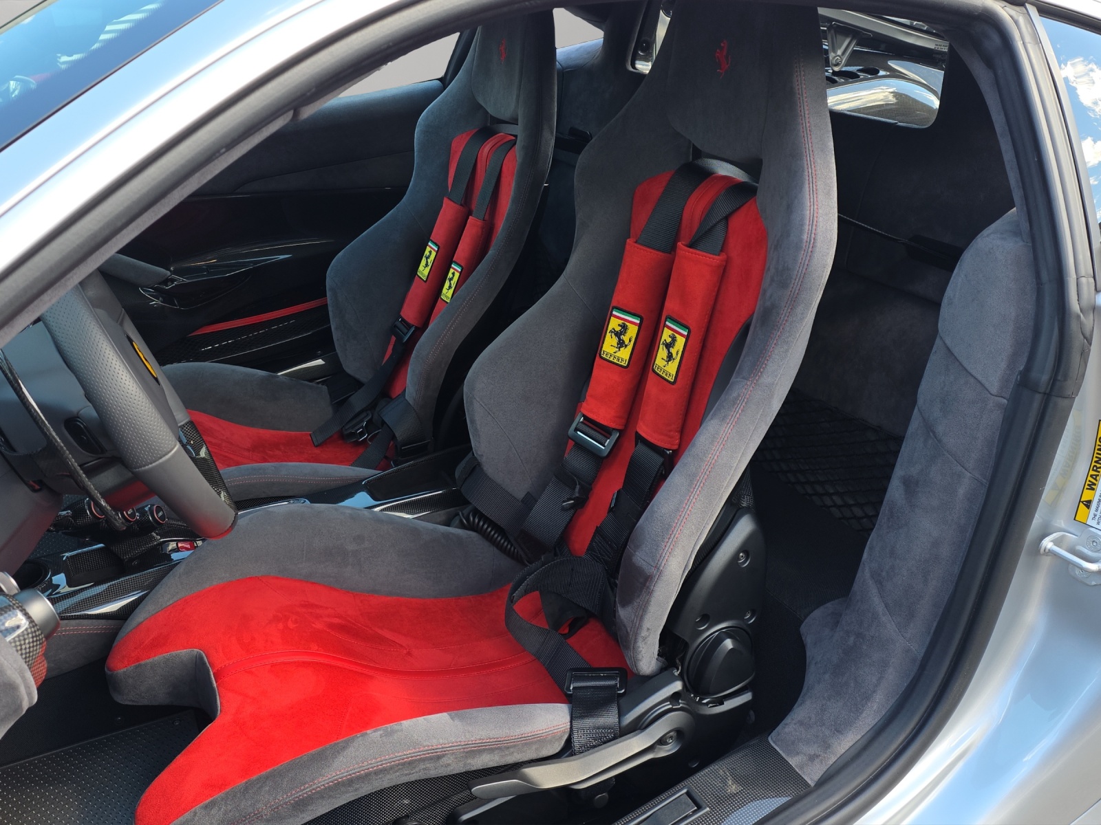 FERRARI 488 Pista 3.9 V8-image-9