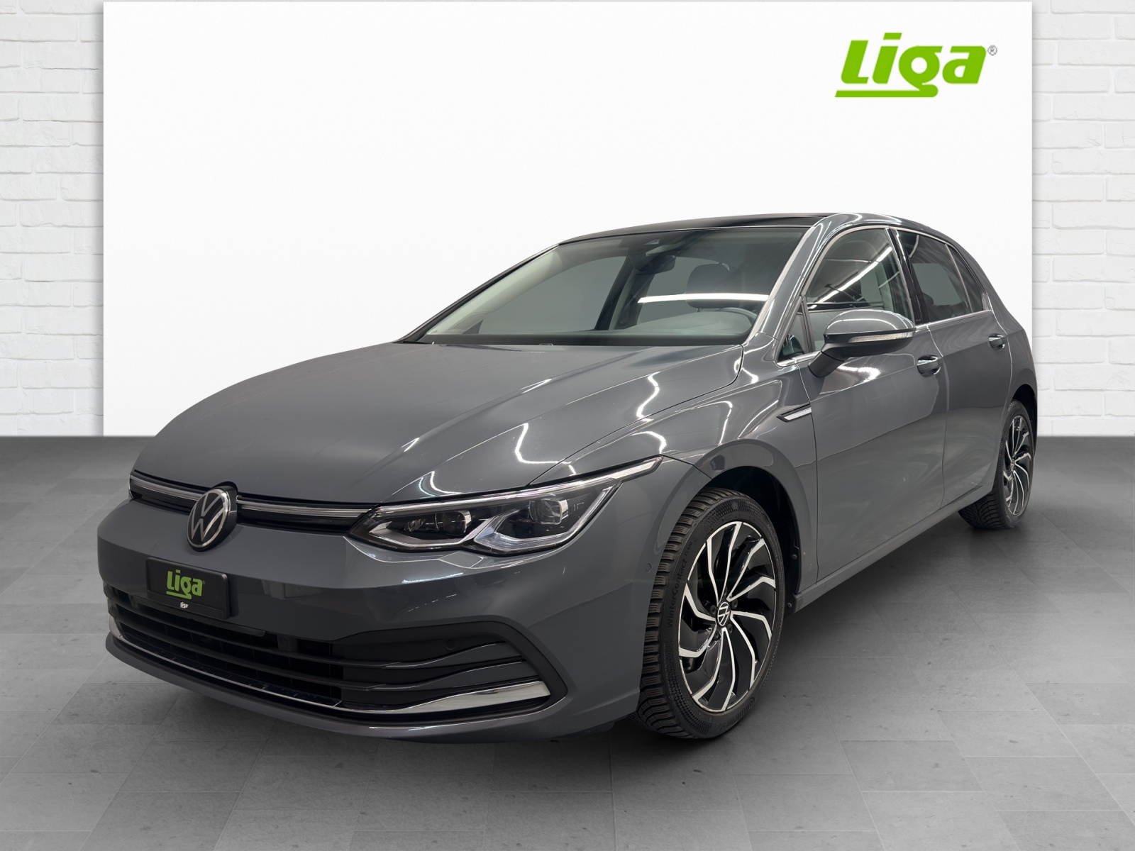 VW Golf VIII 2.0 TSI Style DSG-image-0