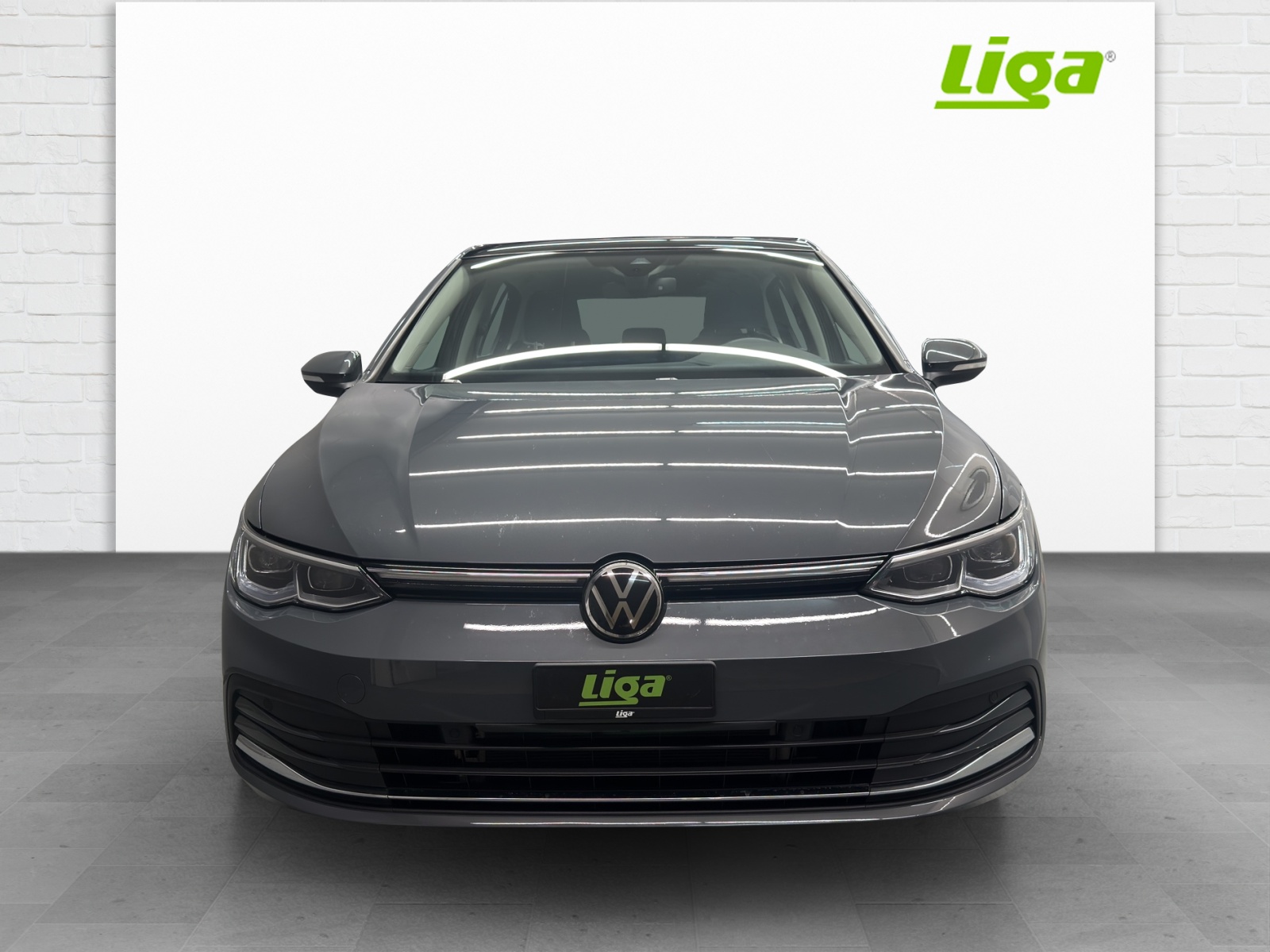 VW Golf VIII 2.0 TSI Style DSG-image-1