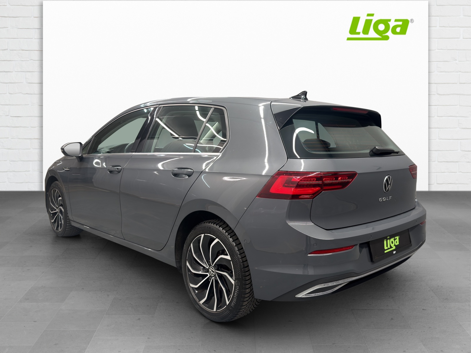 VW Golf VIII 2.0 TSI Style DSG-image-3