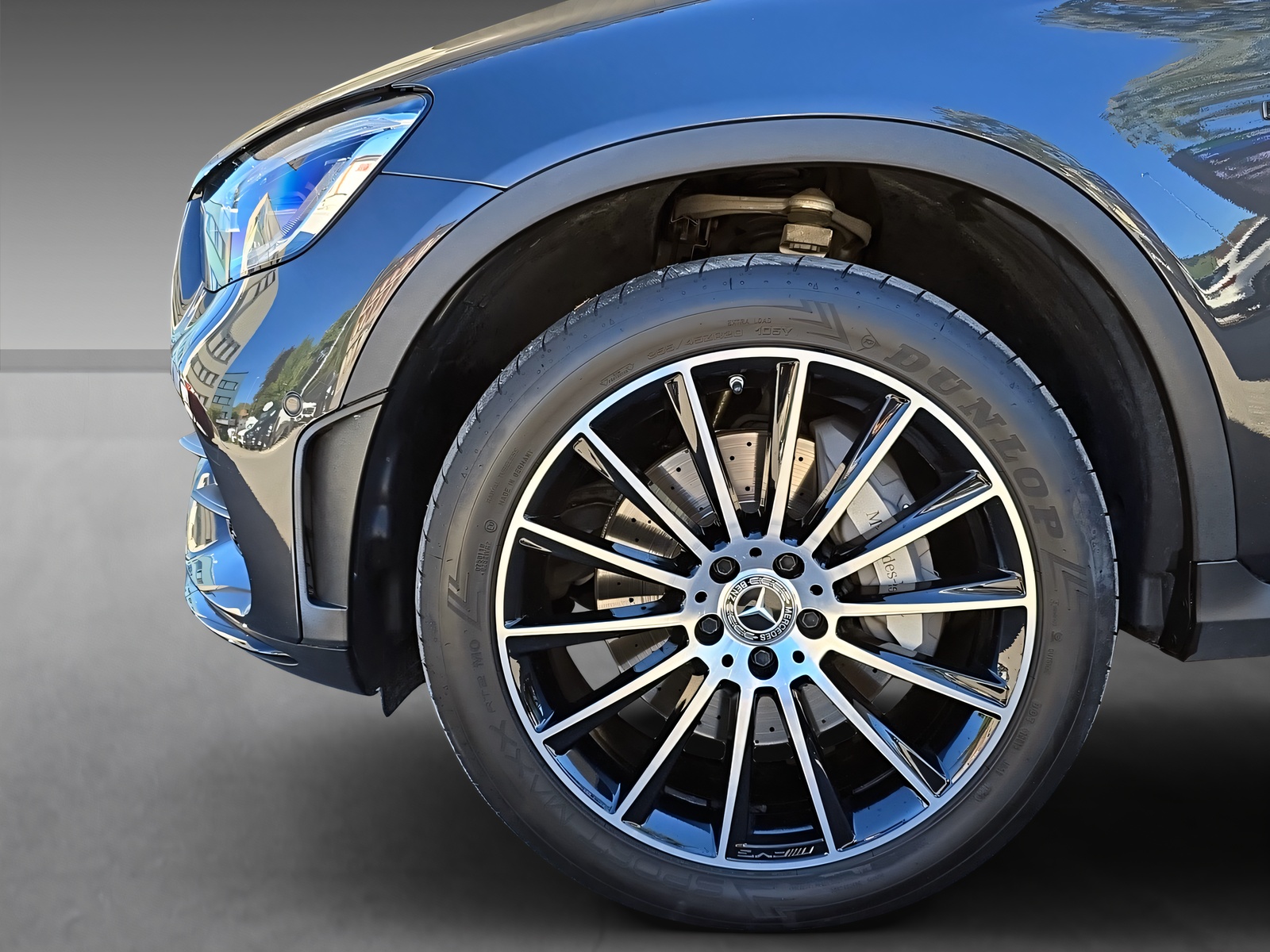 MERCEDES-BENZ GLC 300 de 4Matic AMG Line-image-5