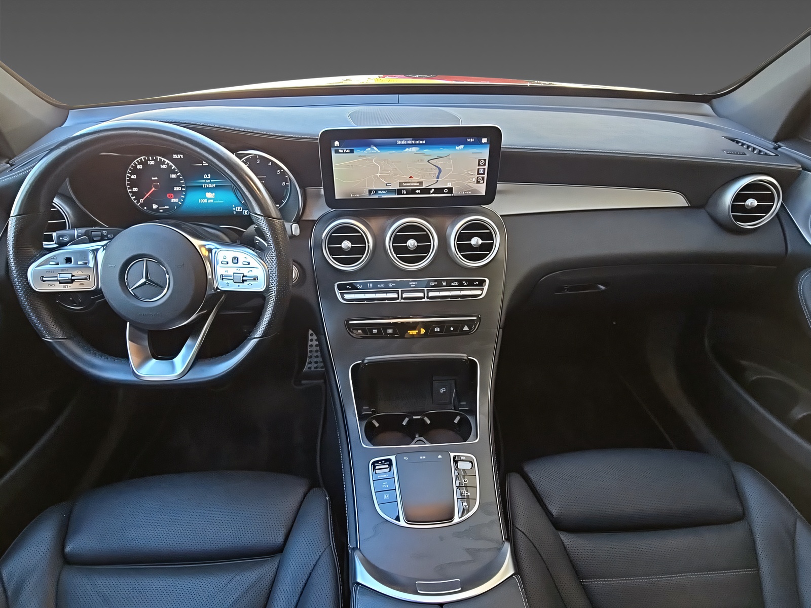 MERCEDES-BENZ GLC 300 de 4Matic AMG Line-image-8