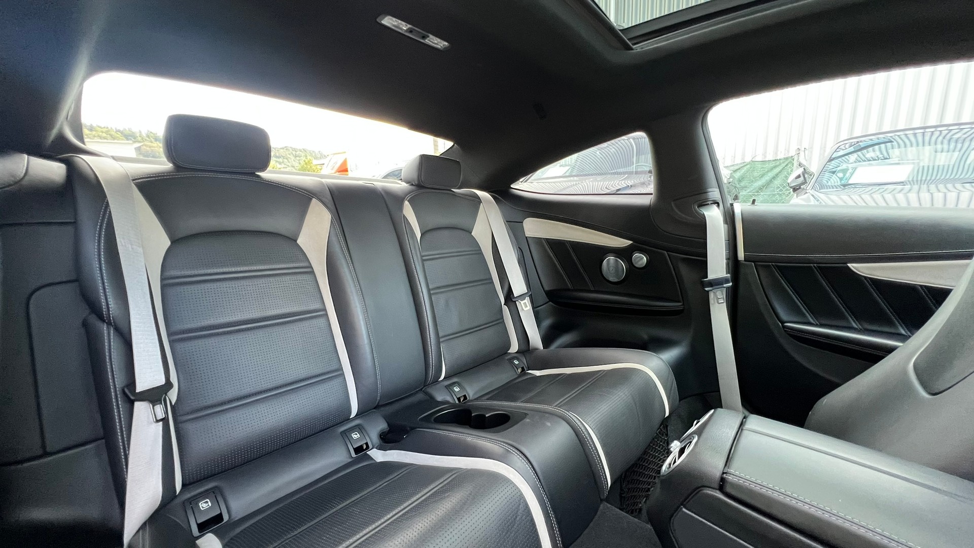 MERCEDES-BENZ C 63 S AMG BLACK 9G-TRONIC l 510 PS-image-27