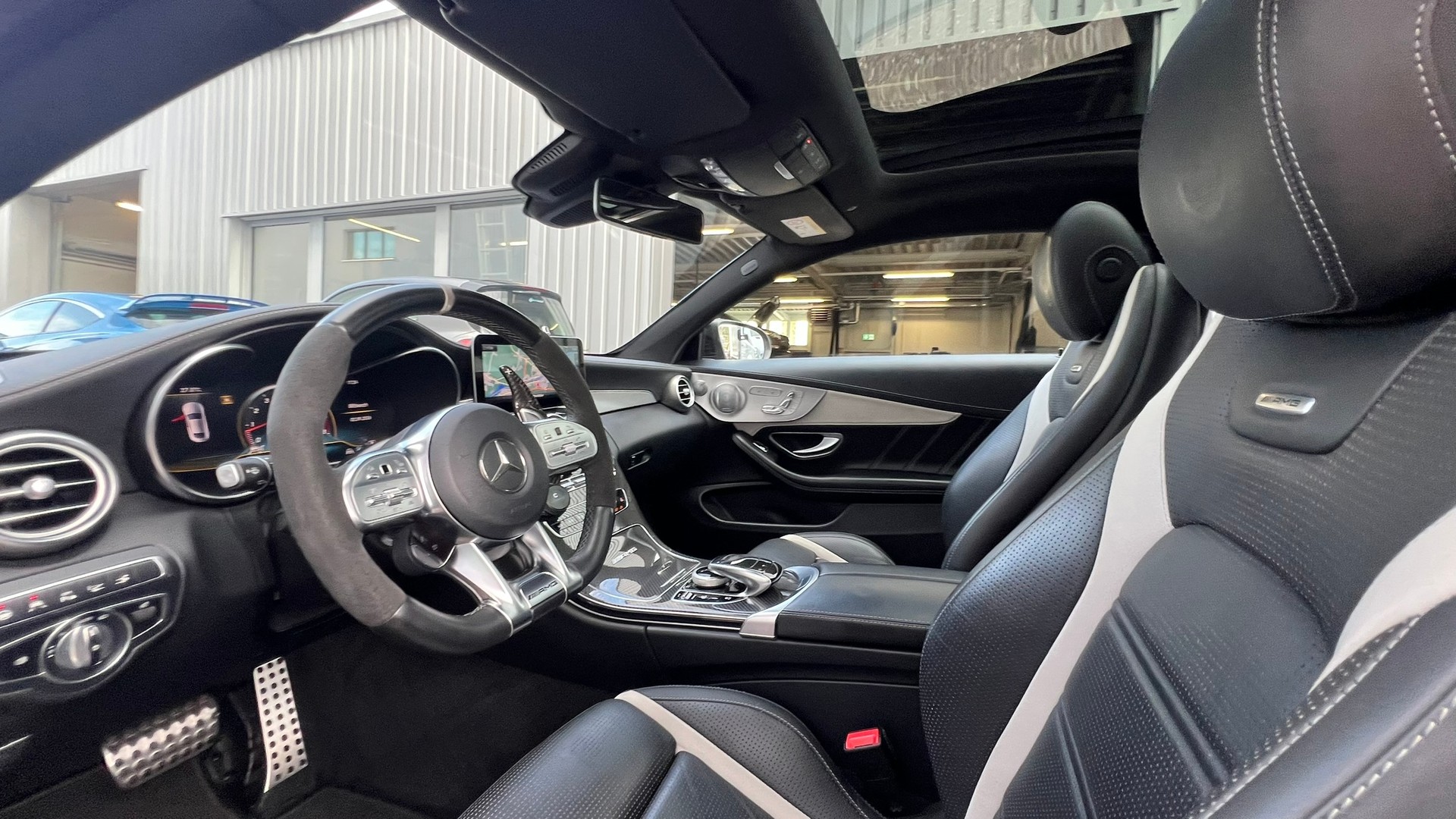 MERCEDES-BENZ C 63 S AMG BLACK 9G-TRONIC l 510 PS-image-24