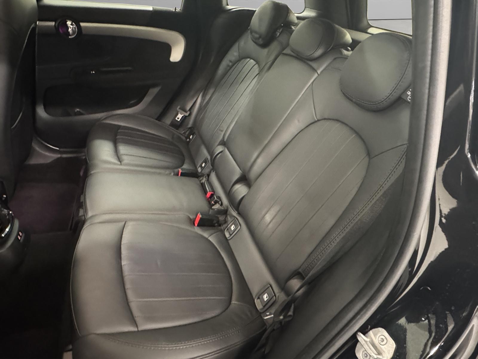 MINI Countryman F60 2.0i John Cooper Works ALL4-image-12