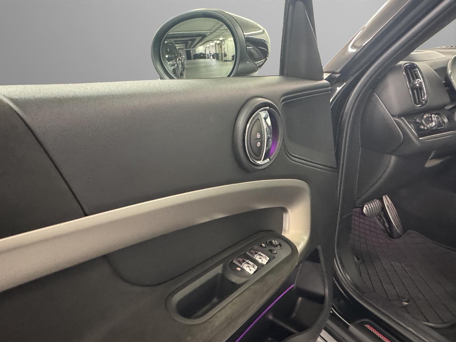 MINI Countryman F60 2.0i John Cooper Works ALL4-image-11