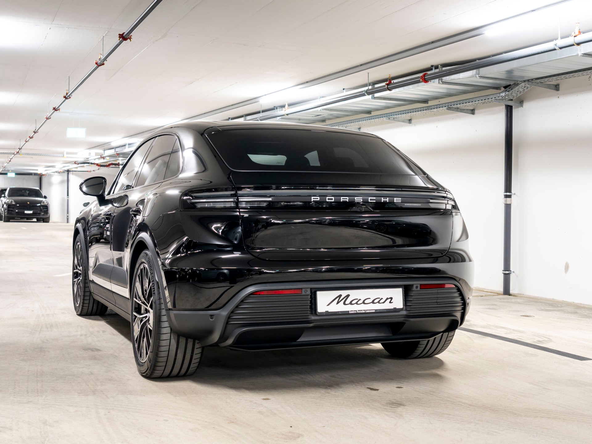 PORSCHE Macan 4 S 100kWh-image-2